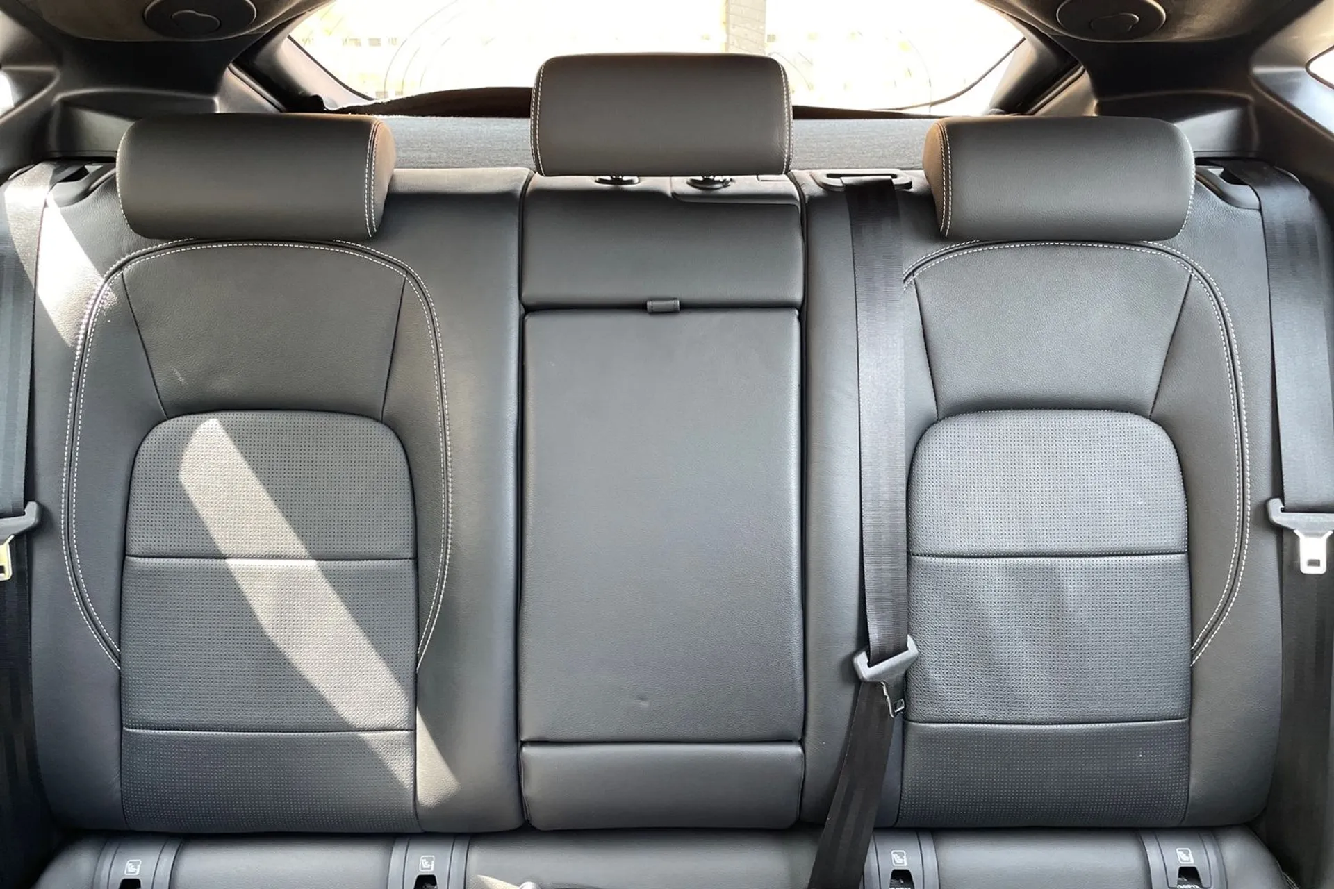 Jaguar E-PACE thumbnail image number 33