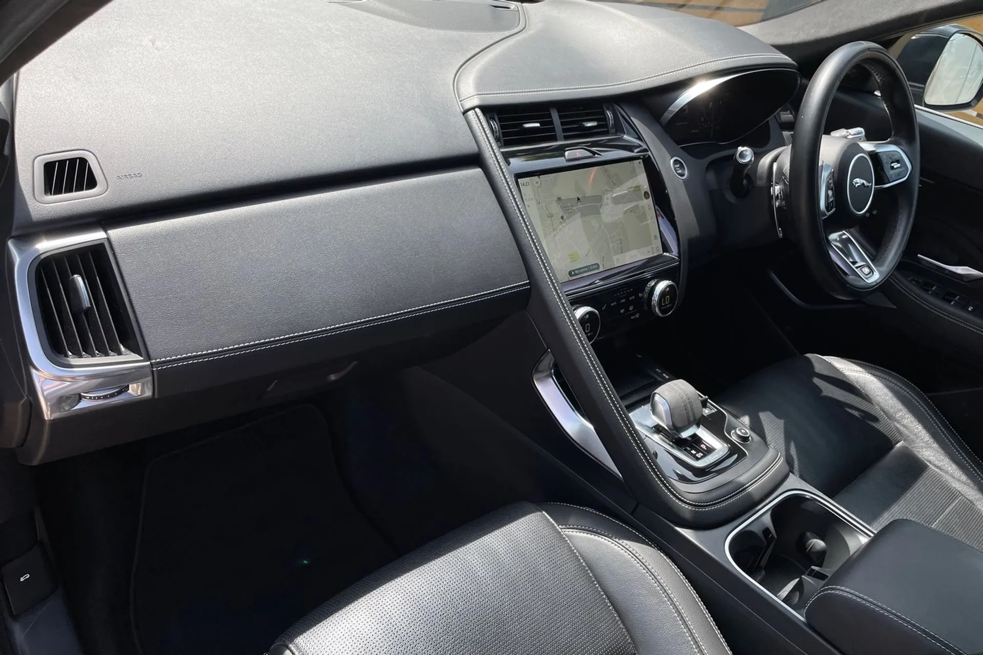 Jaguar E-PACE thumbnail image number 29