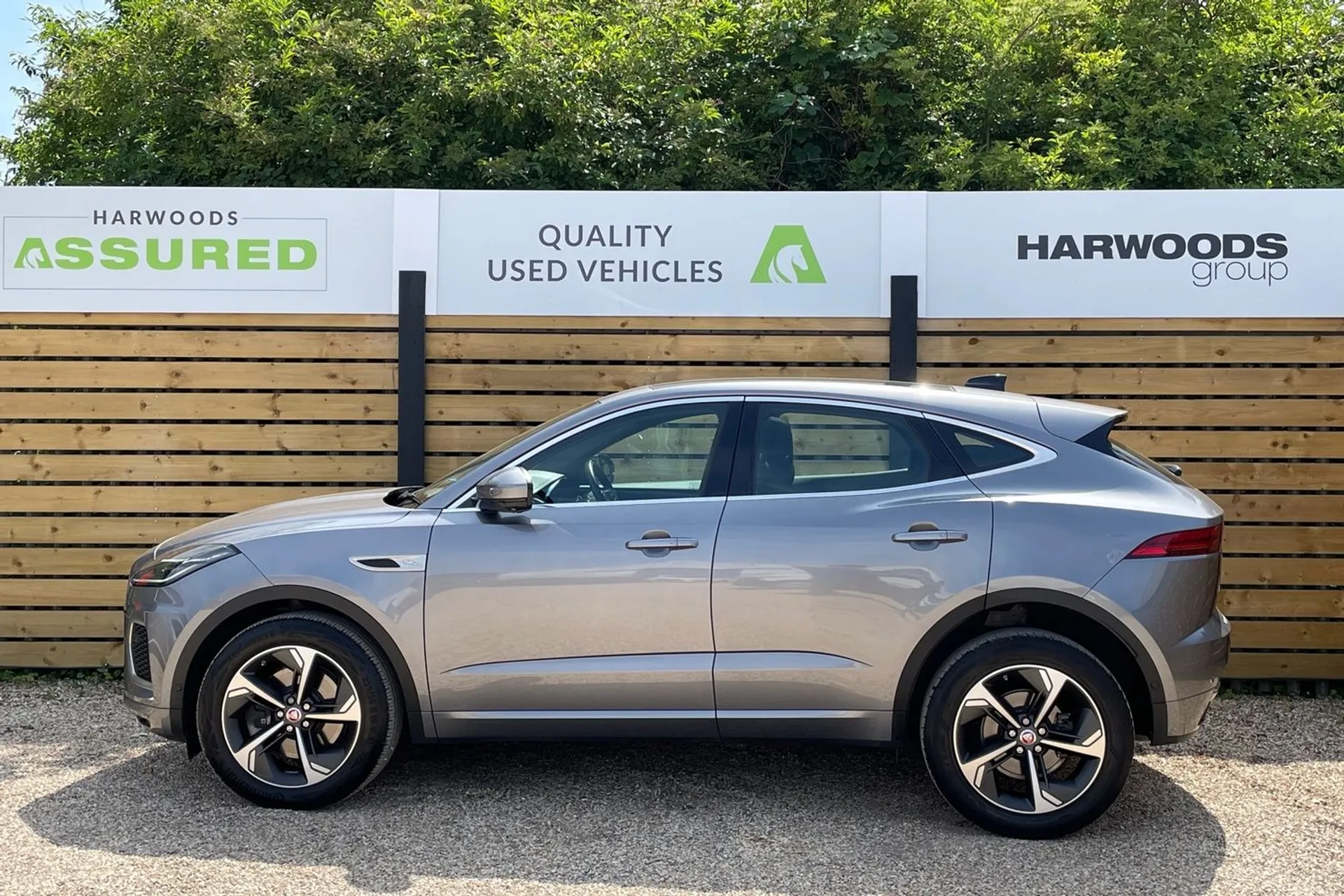 Jaguar E-PACE thumbnail image number 11