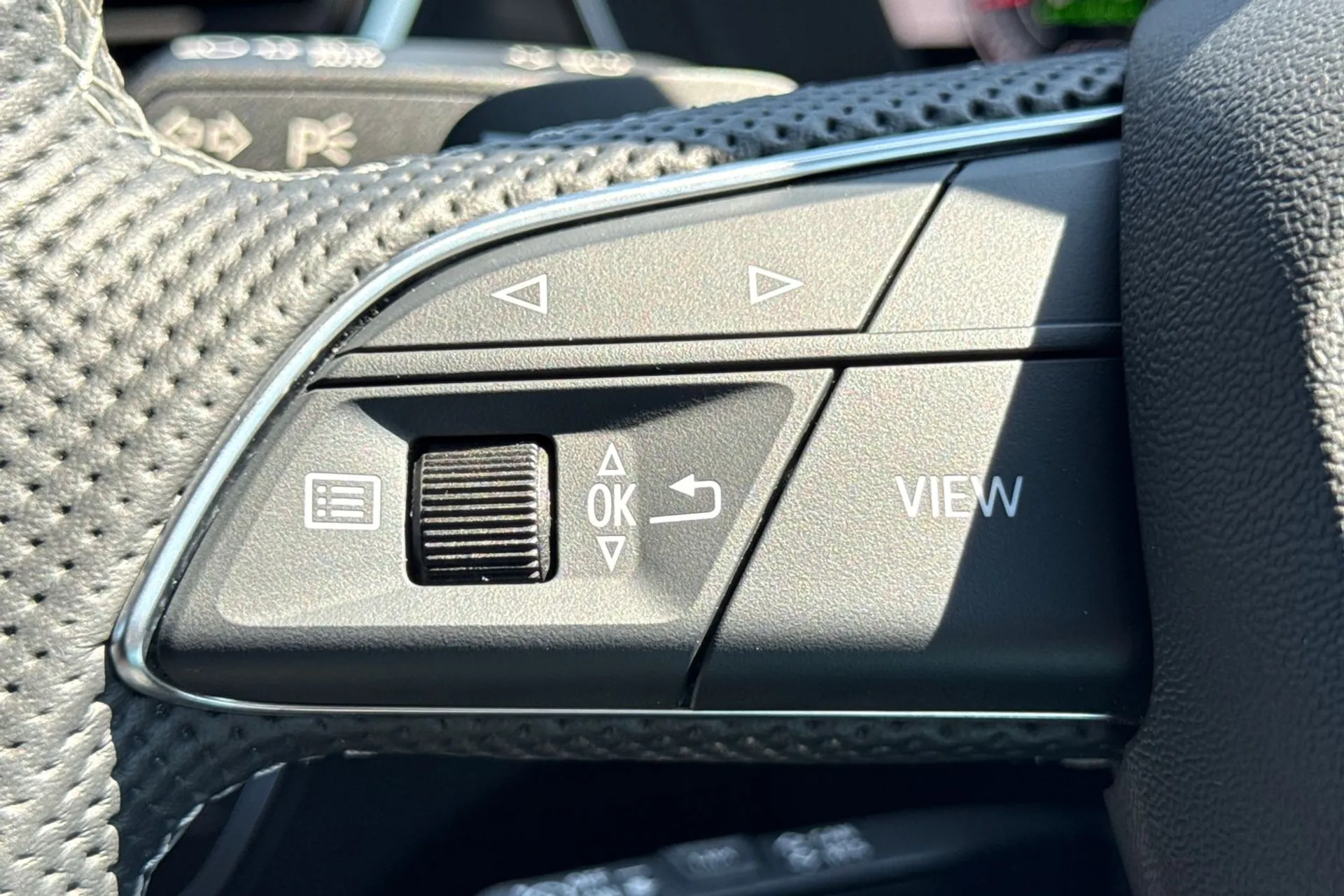 Audi Q5 thumbnail image number 20