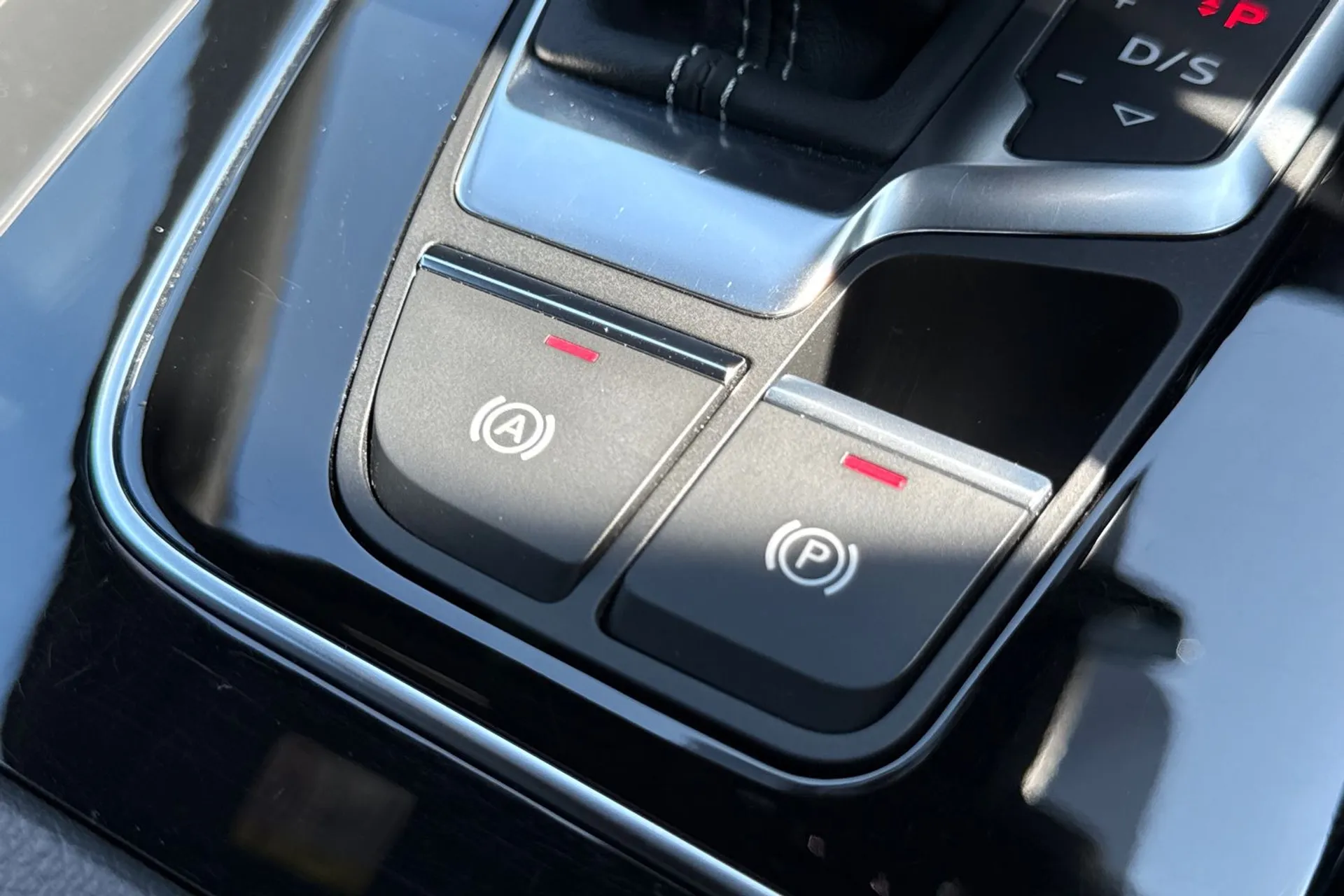 Audi Q5 thumbnail image number 36
