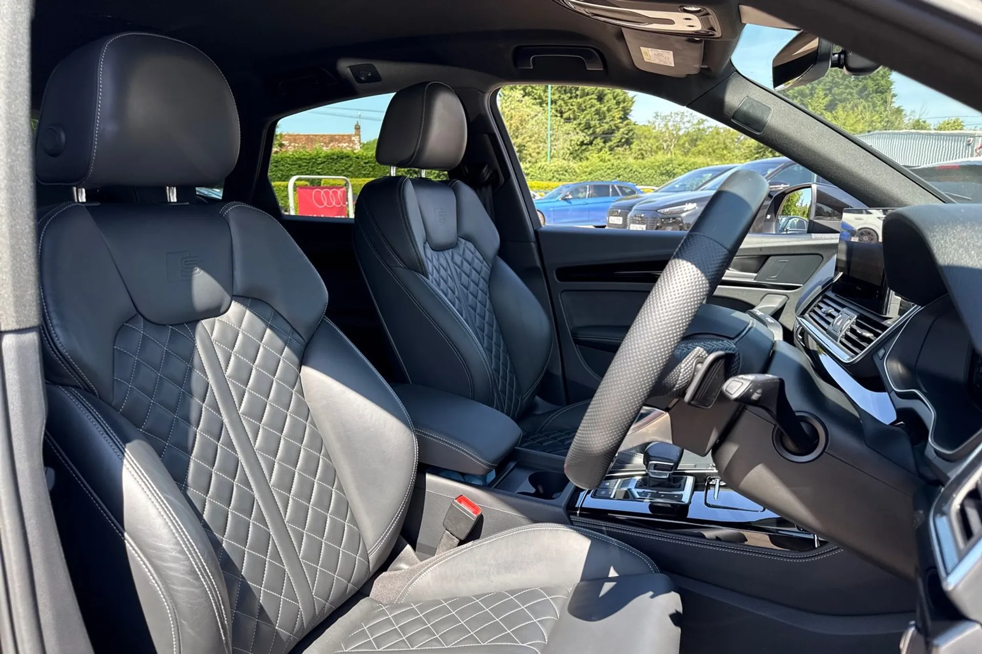 Audi Q5 thumbnail image number 26