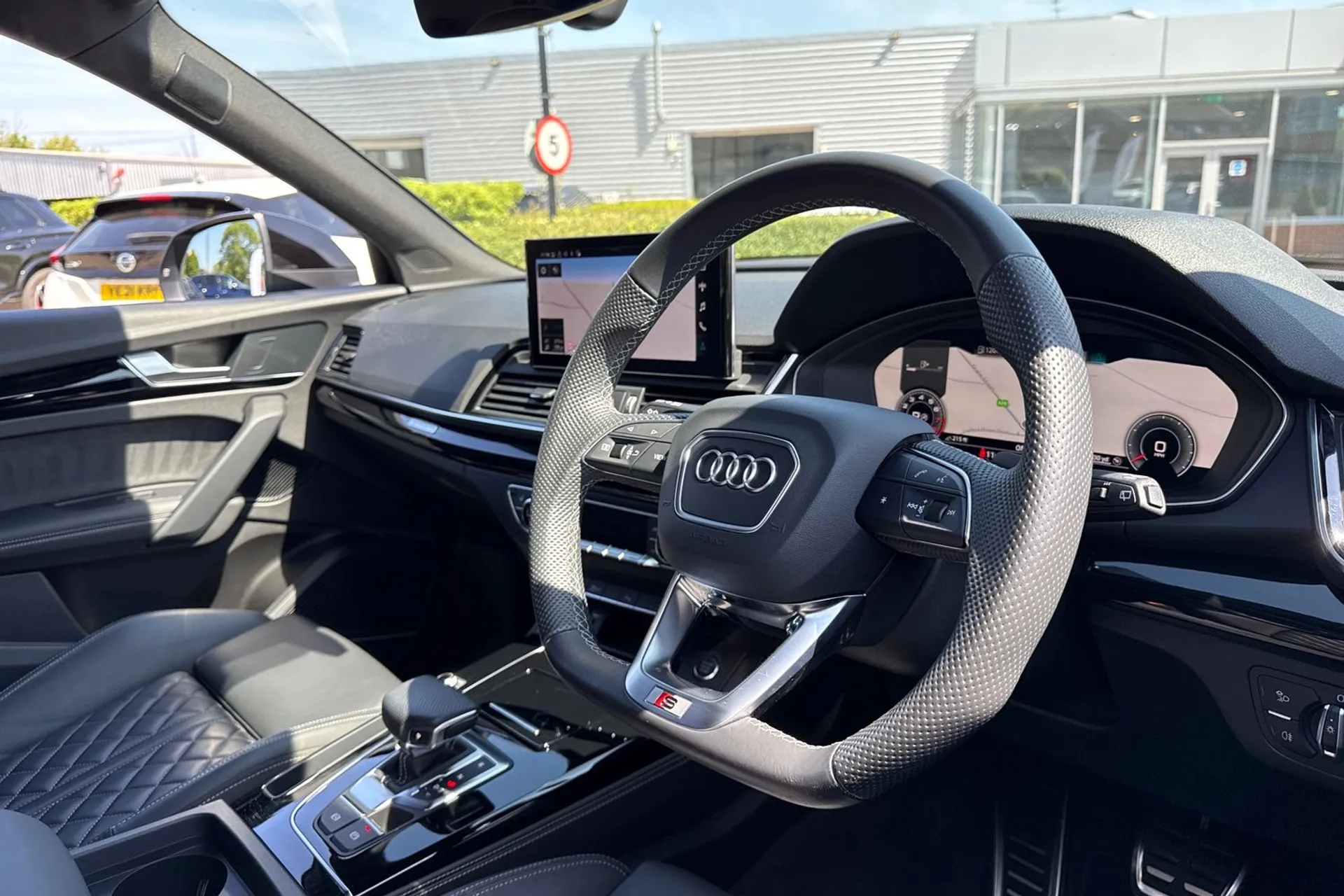 Audi Q5 thumbnail image number 27