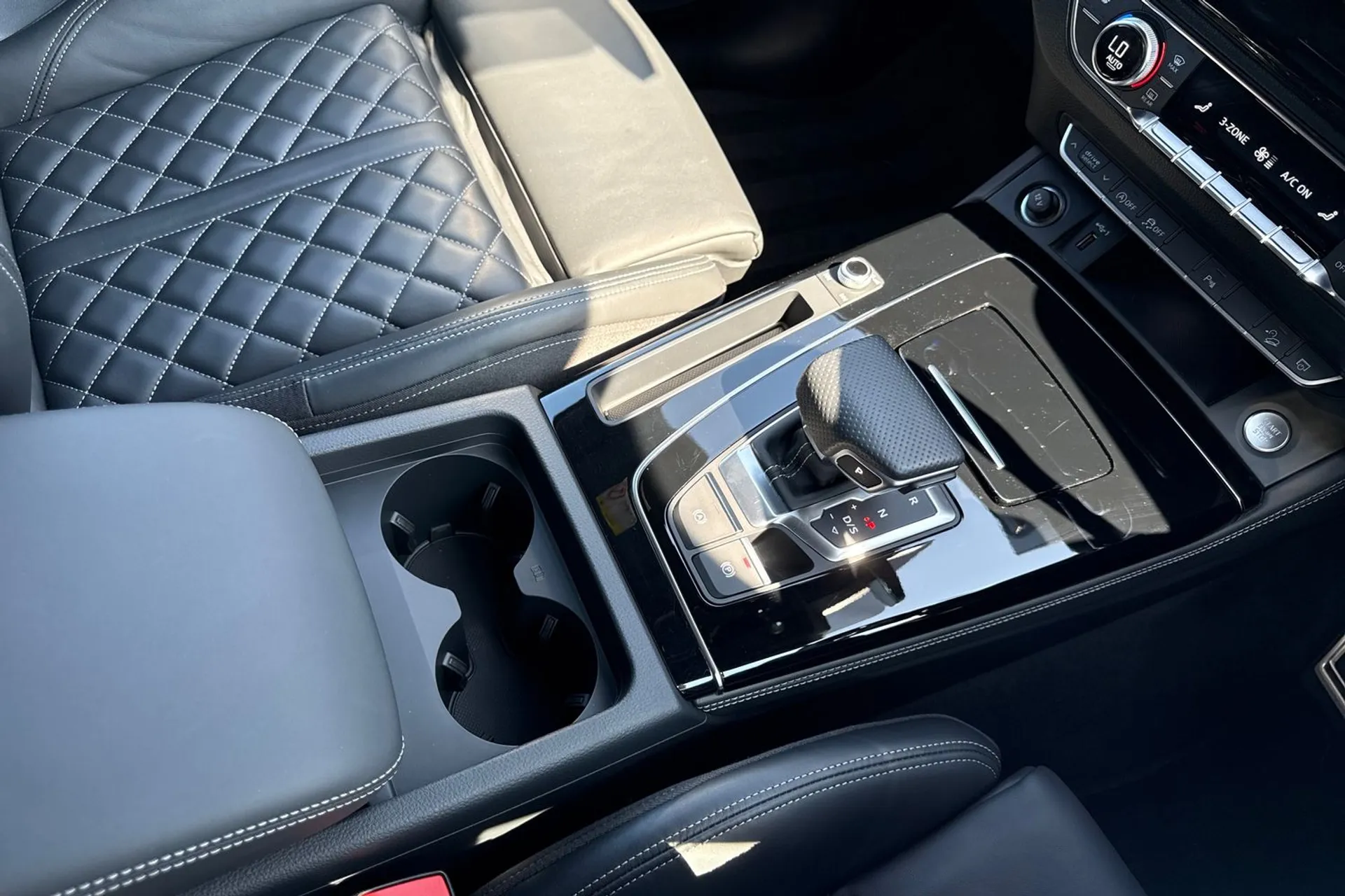 Audi Q5 thumbnail image number 35