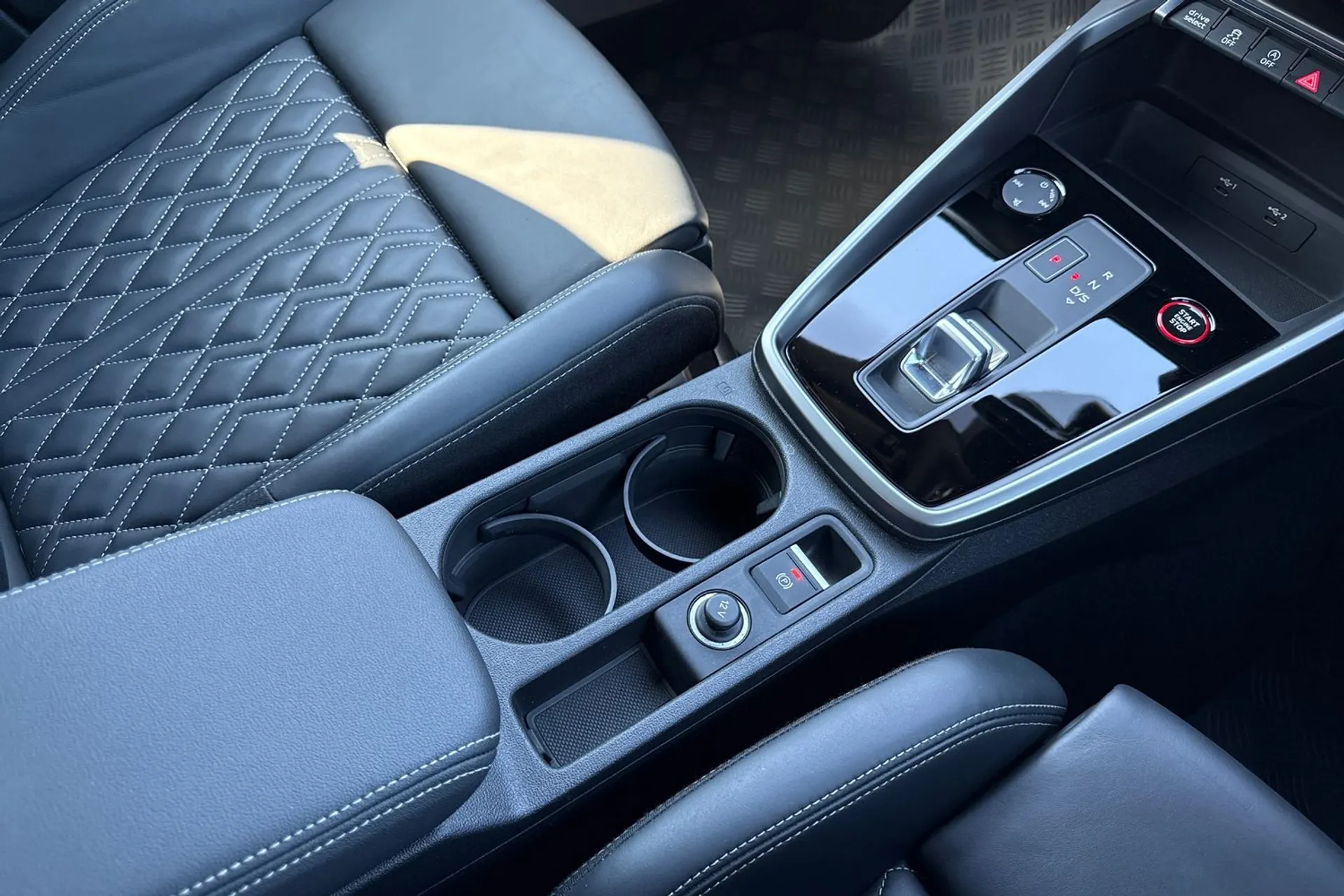 Audi A3 thumbnail image number 36