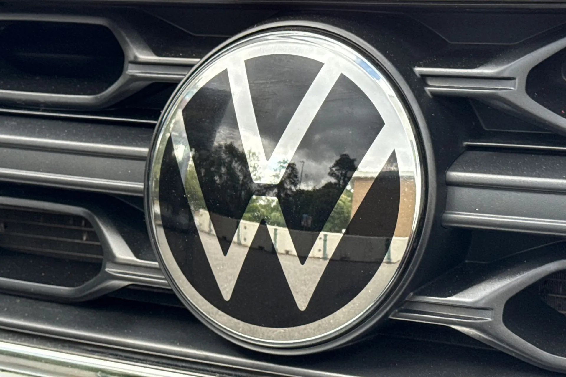VOLKSWAGEN T-ROC thumbnail image number 58