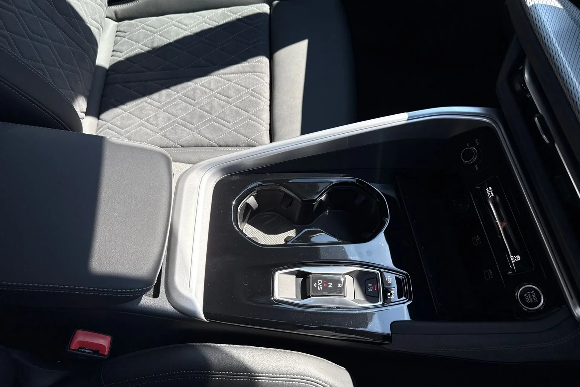 Audi Q5 thumbnail image number 43