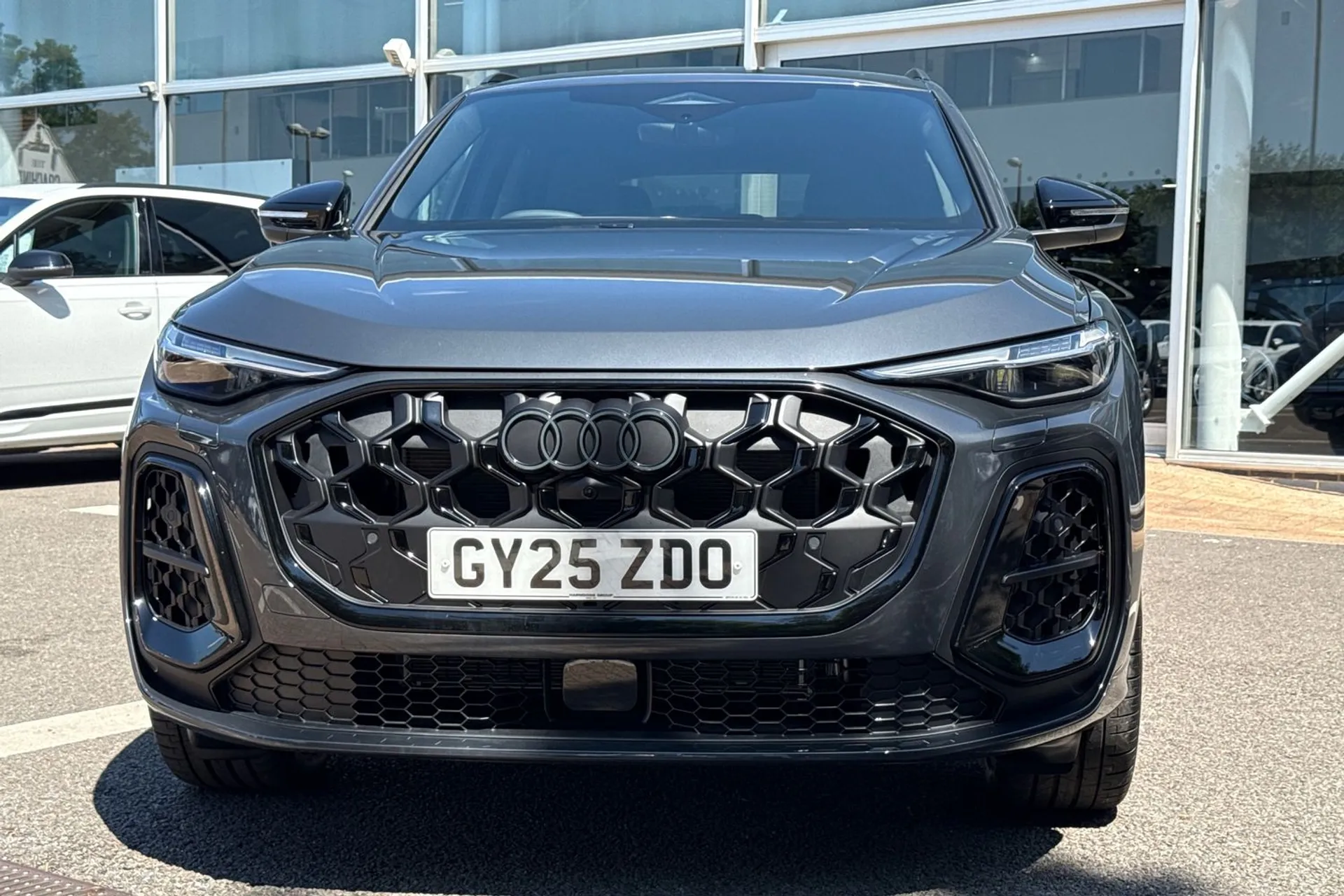 Audi Q5 thumbnail image number 11