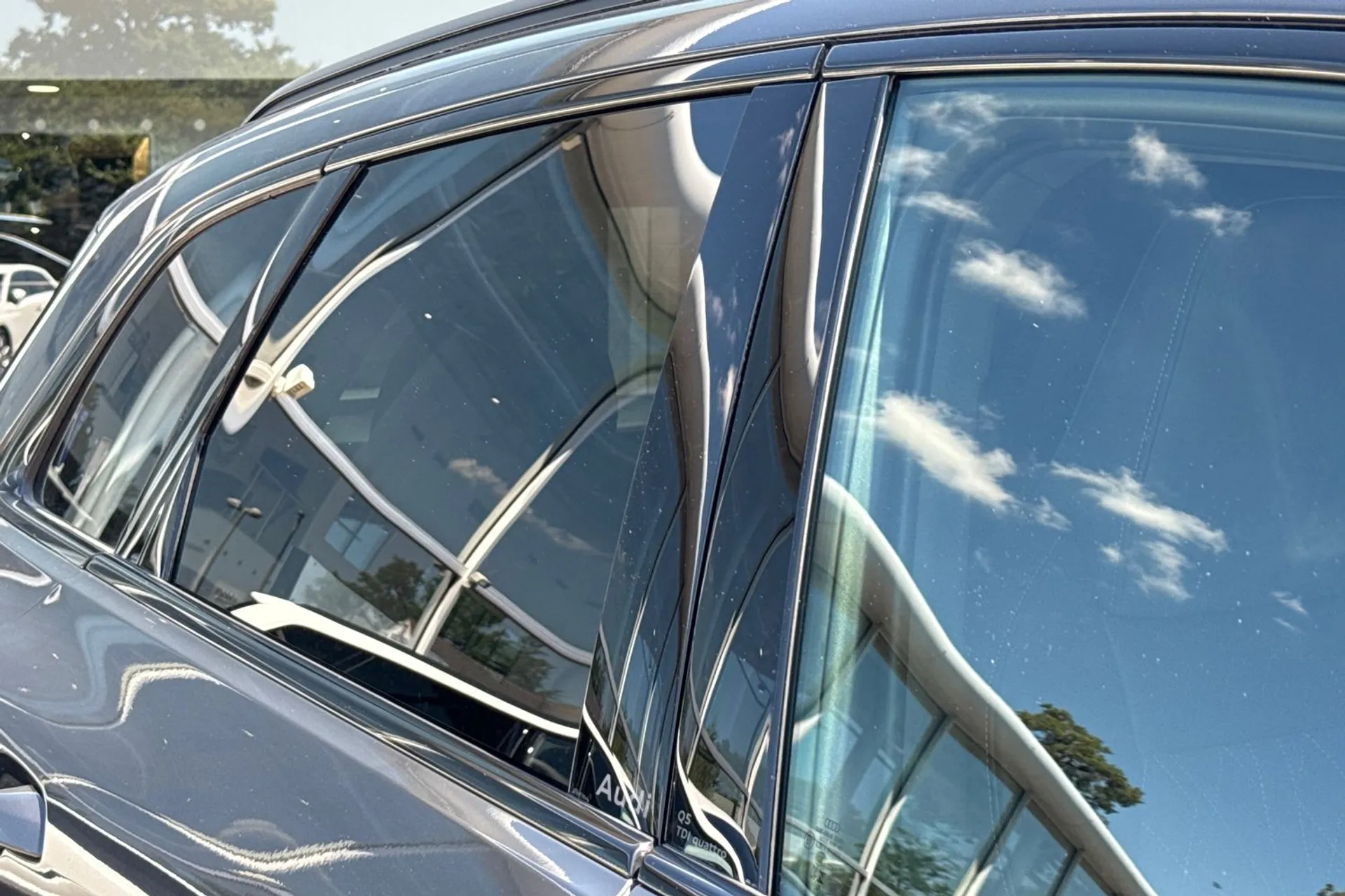 Audi Q5 thumbnail image number 13