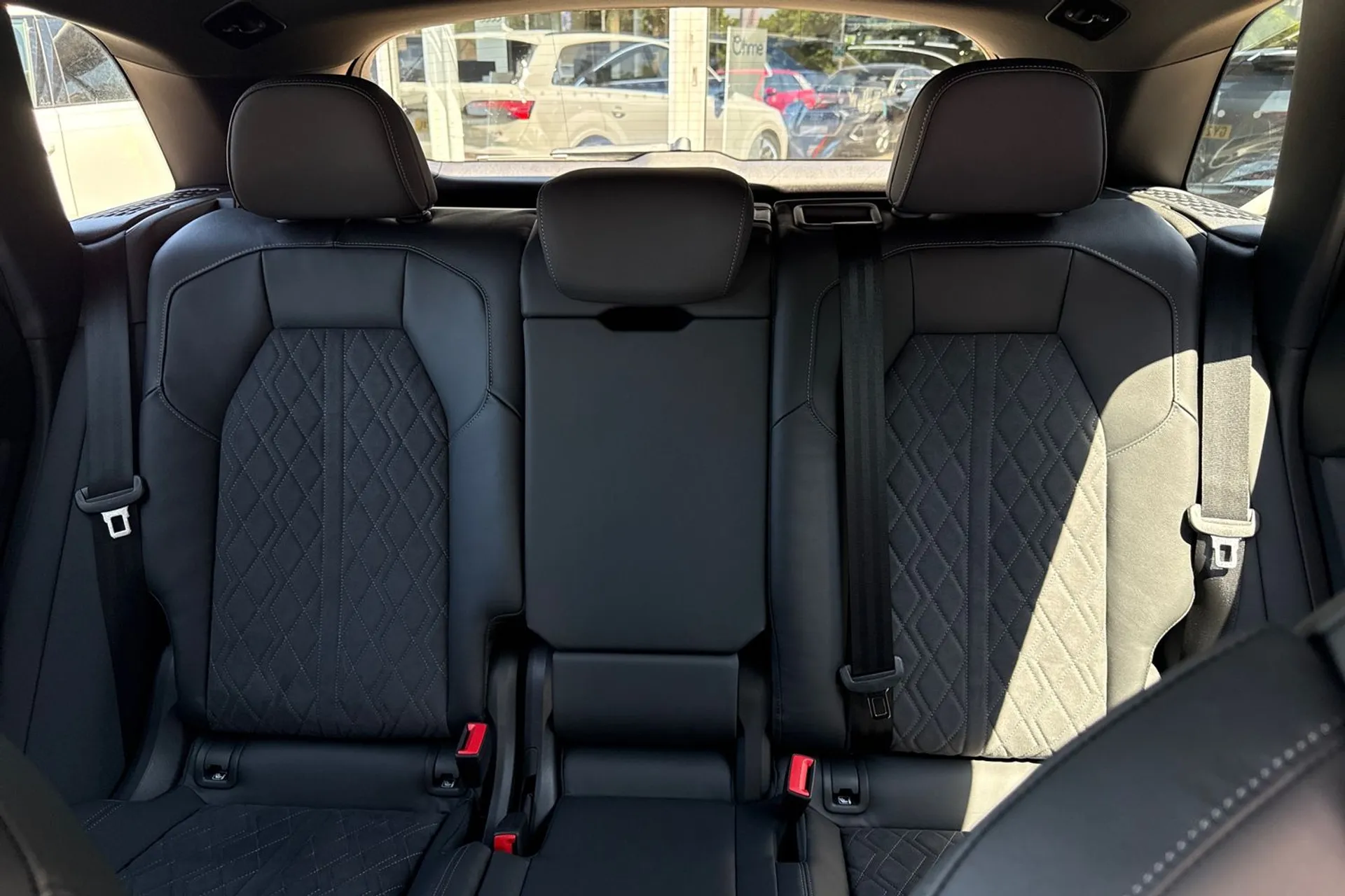 Audi Q5 thumbnail image number 30