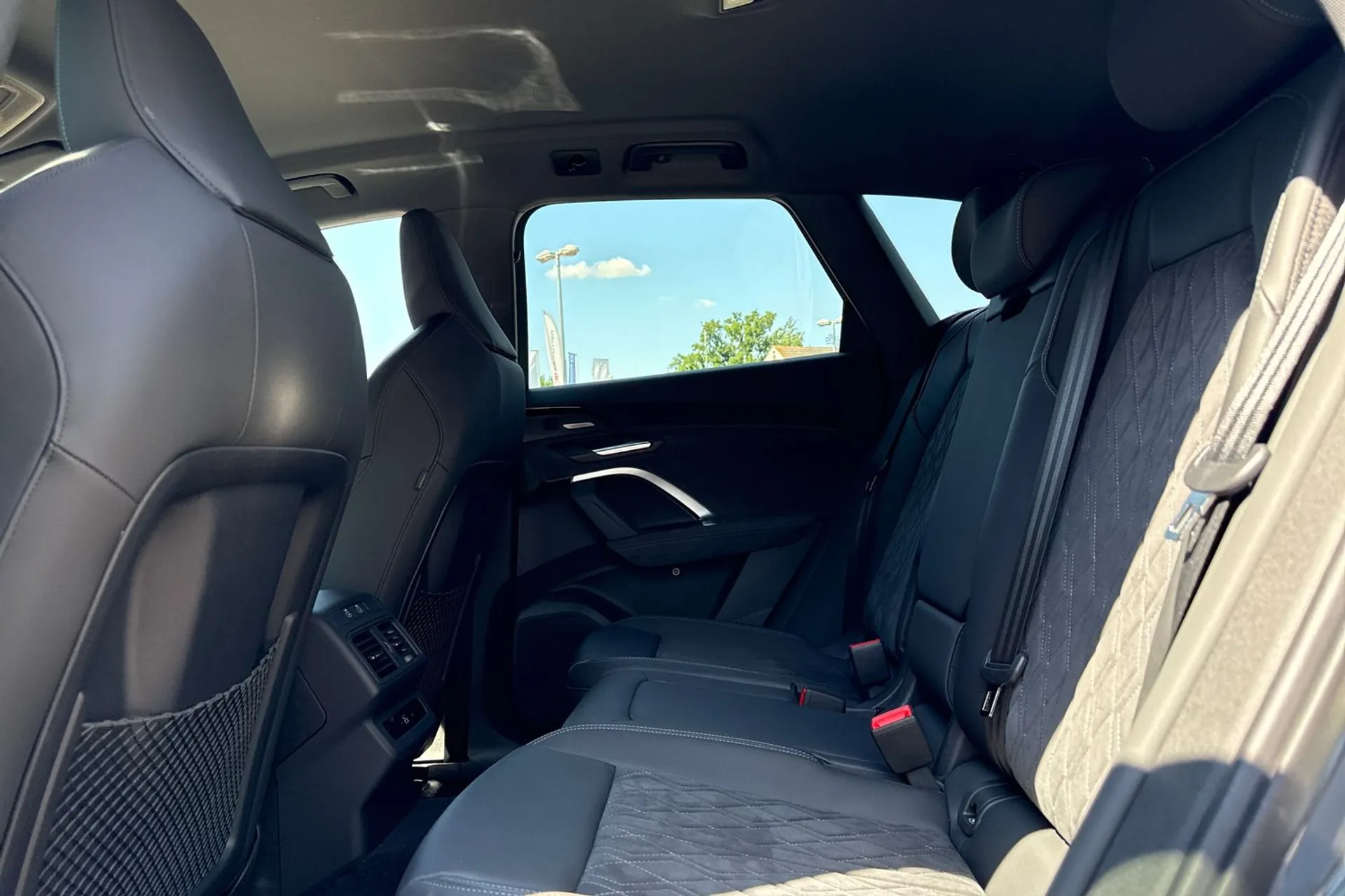 Audi Q5 thumbnail image number 29