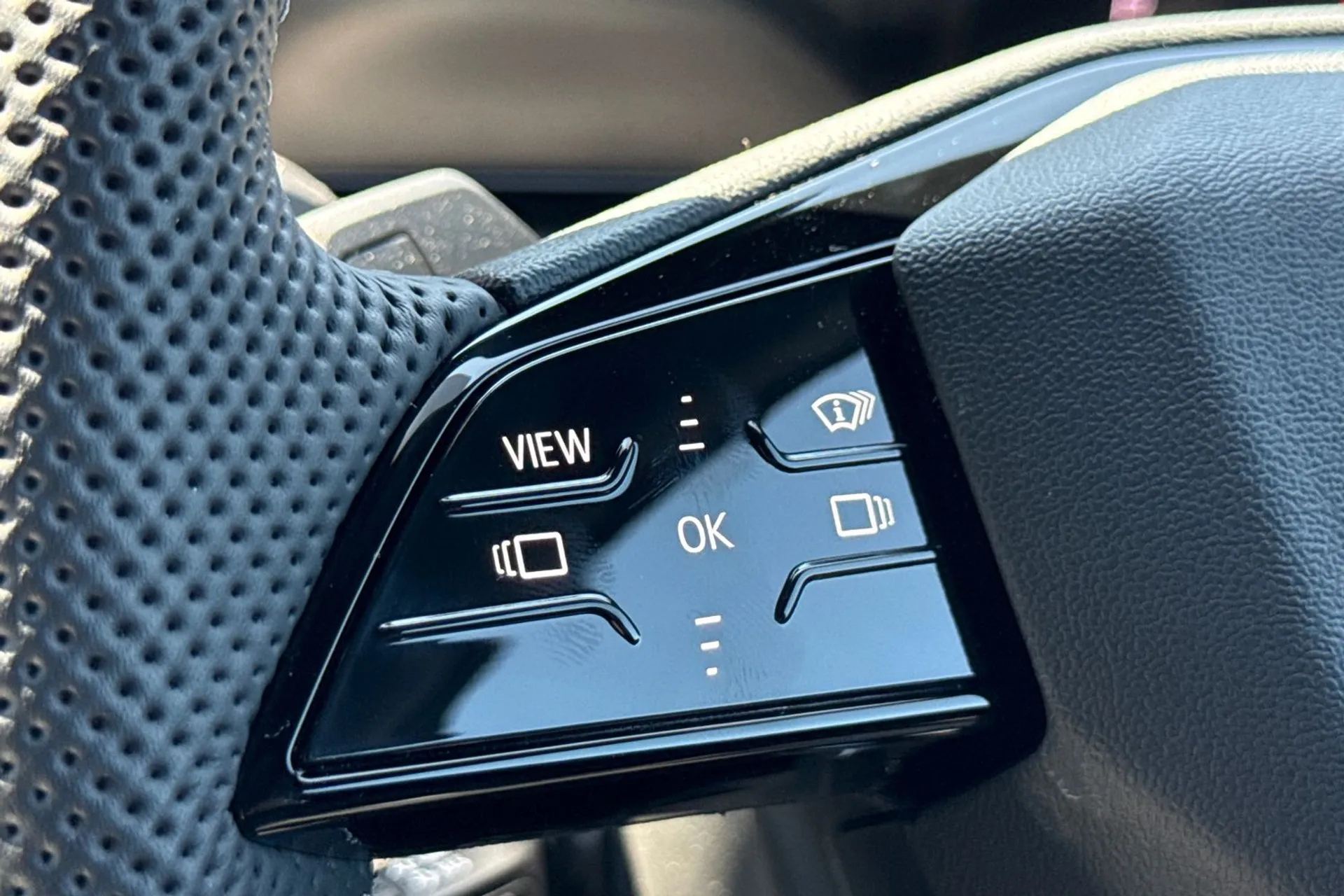 Audi Q5 thumbnail image number 36