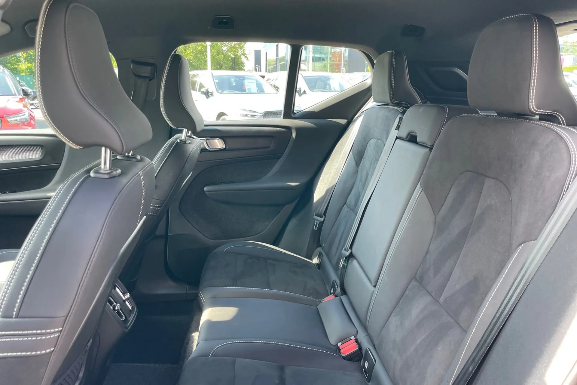 Volvo XC40 thumbnail image number 26