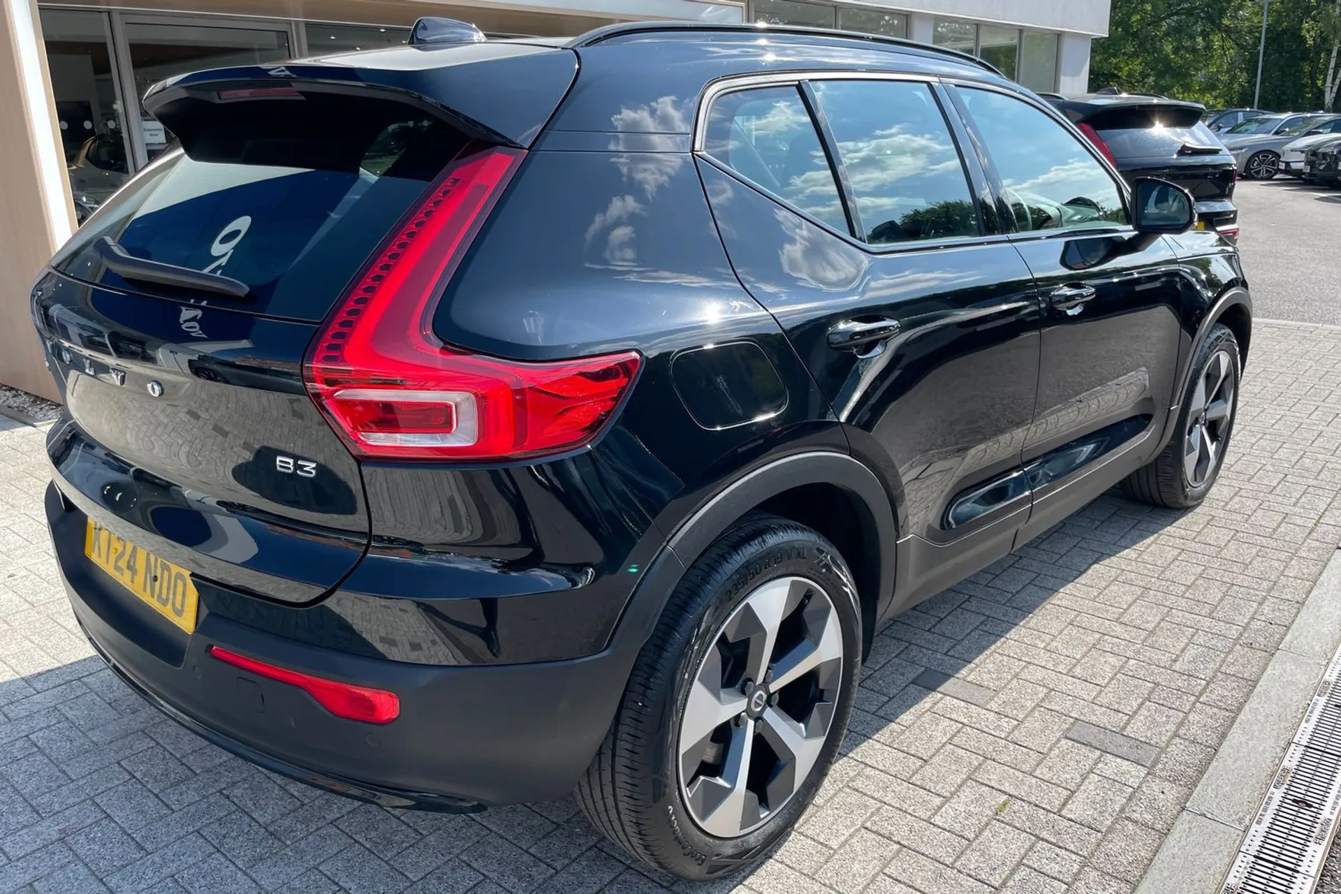 Volvo XC40 thumbnail image number 7