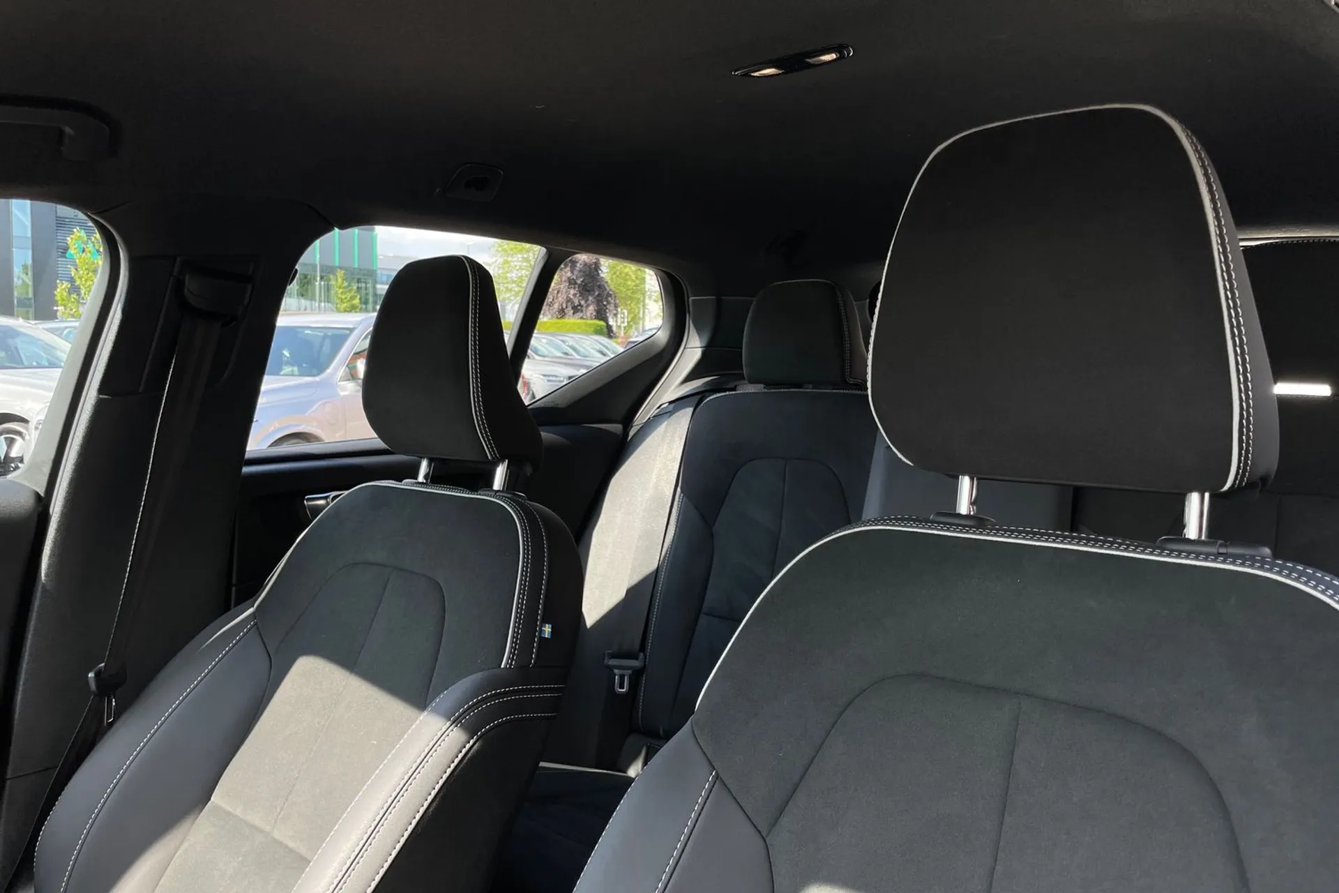 Volvo XC40 thumbnail image number 29