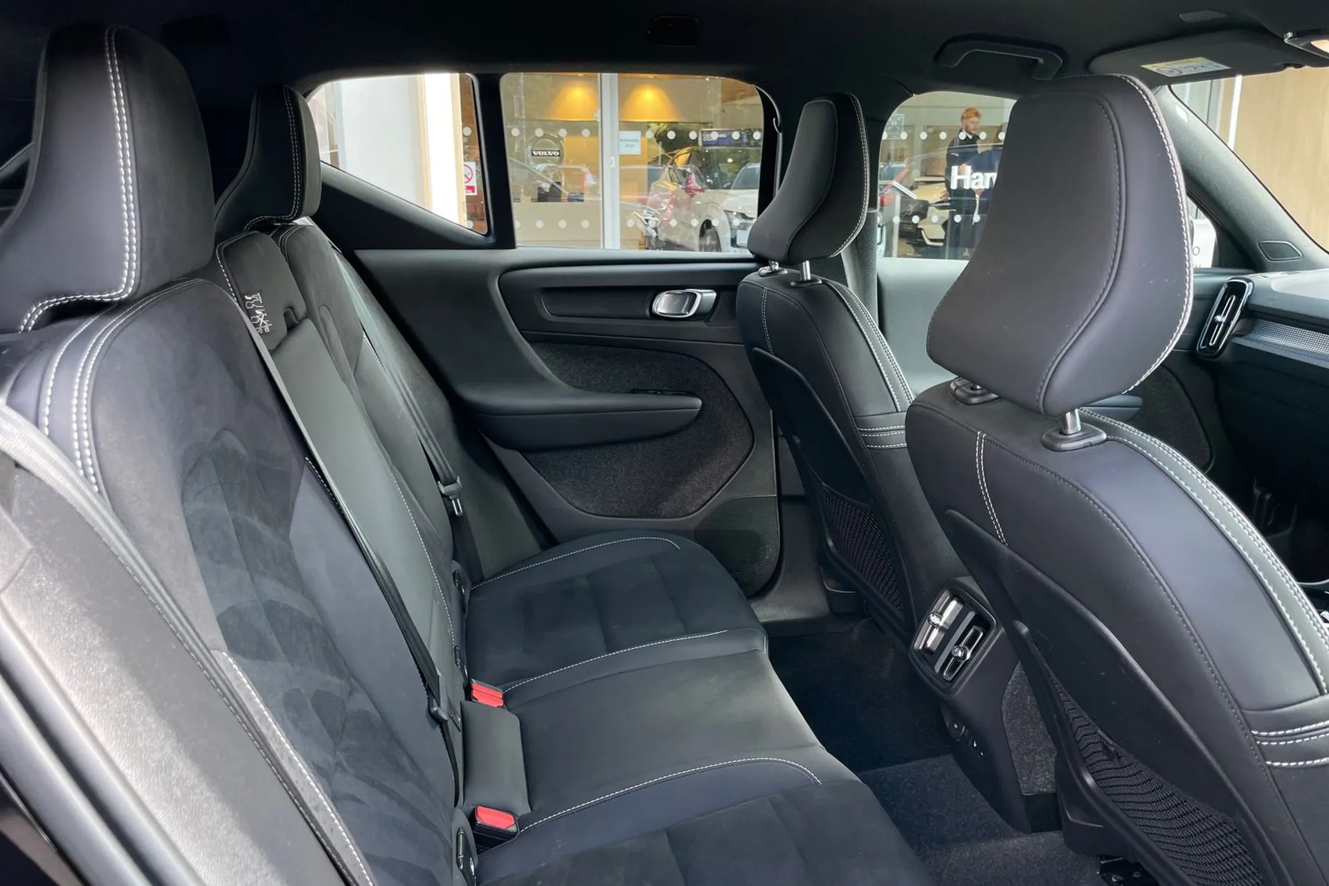 Volvo XC40 thumbnail image number 22