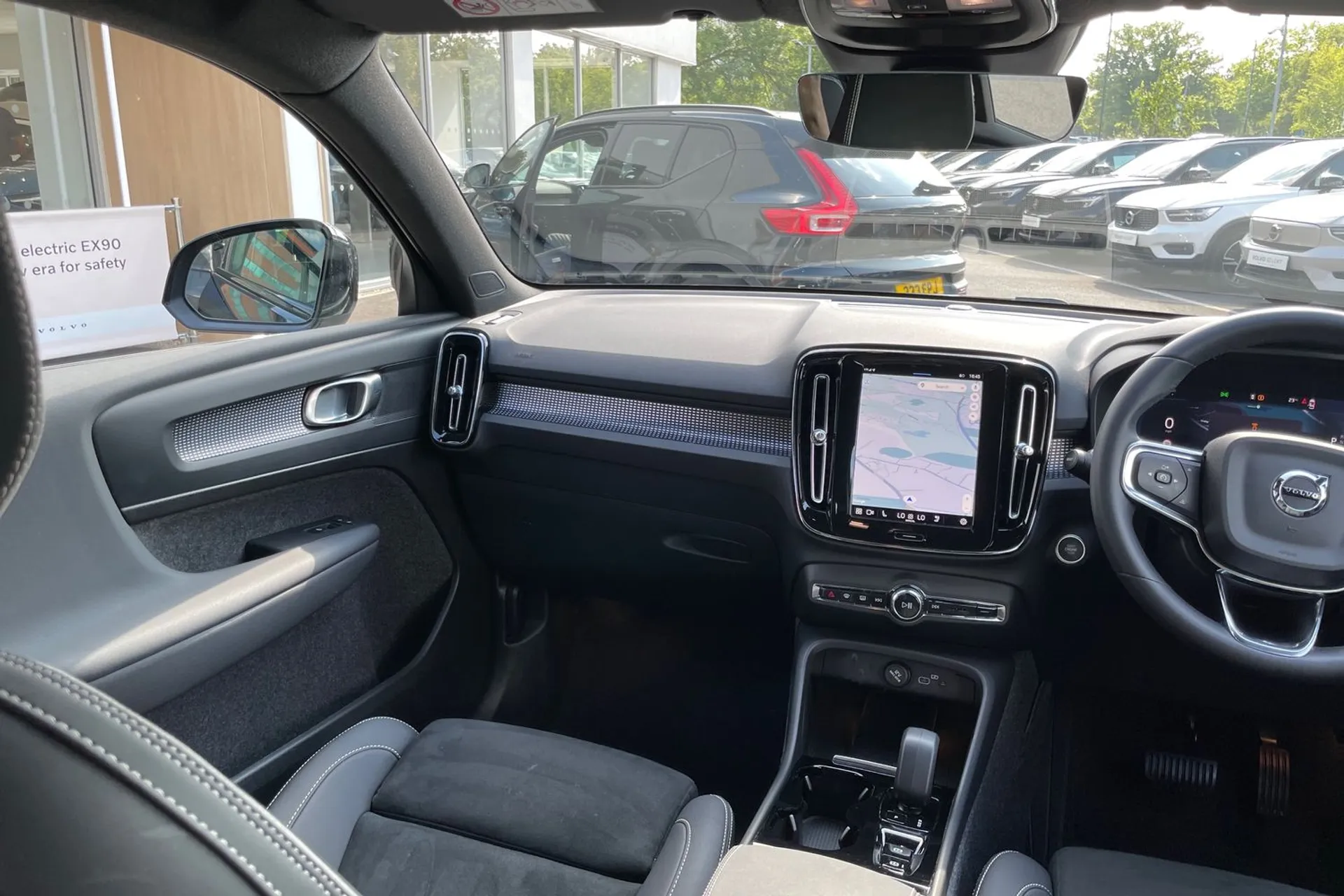 Volvo XC40 thumbnail image number 31