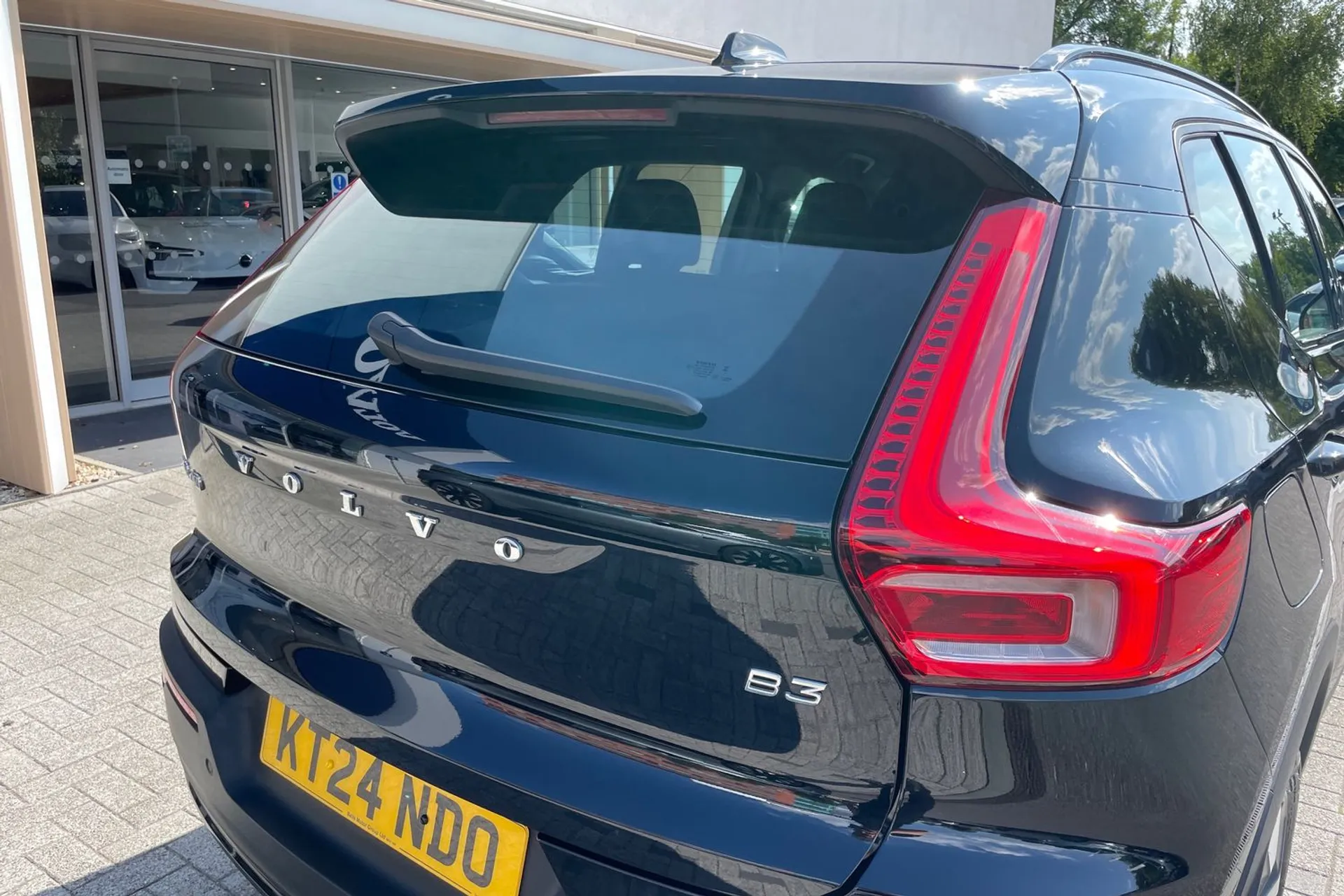 Volvo XC40 thumbnail image number 15
