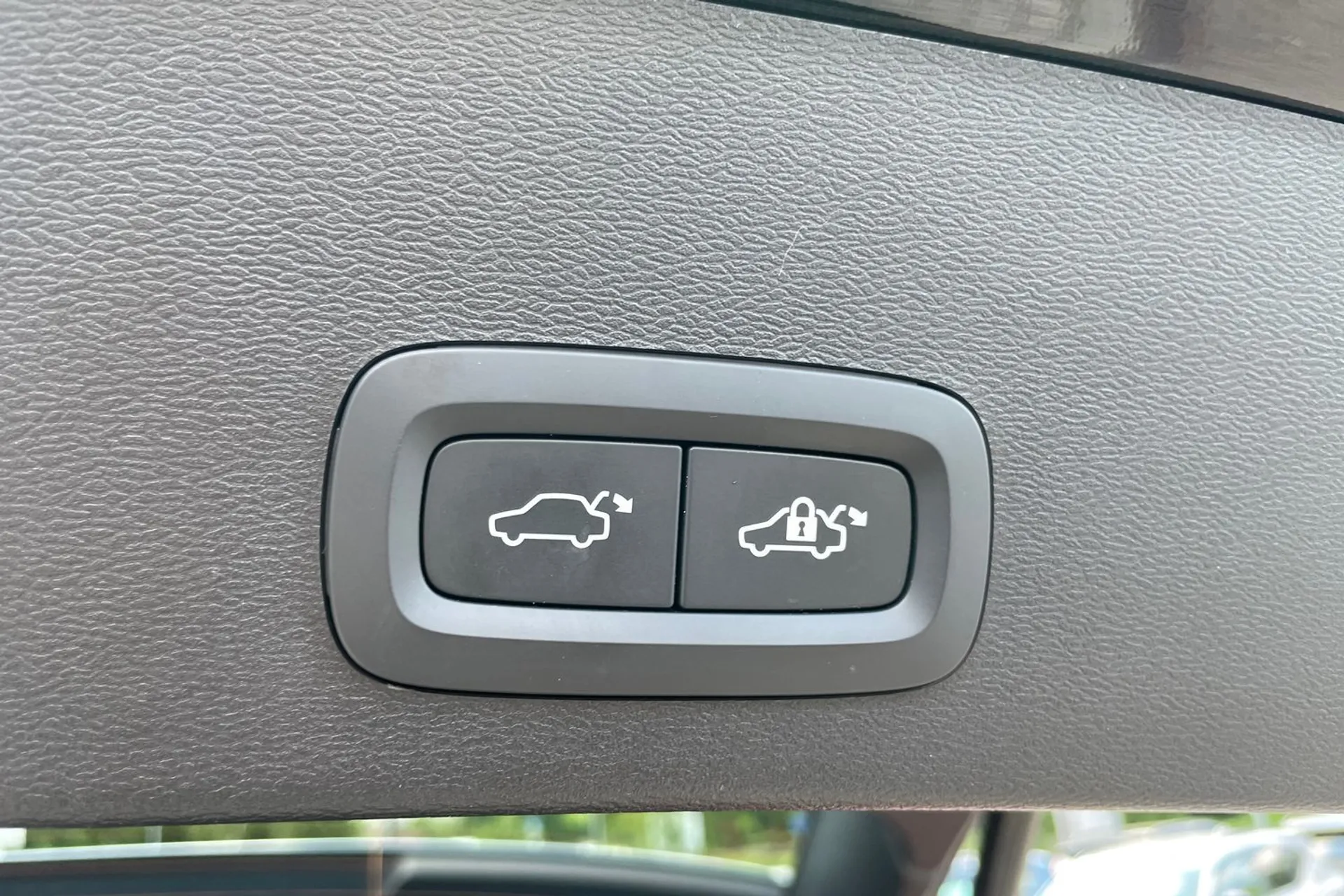 Volvo XC40 thumbnail image number 20