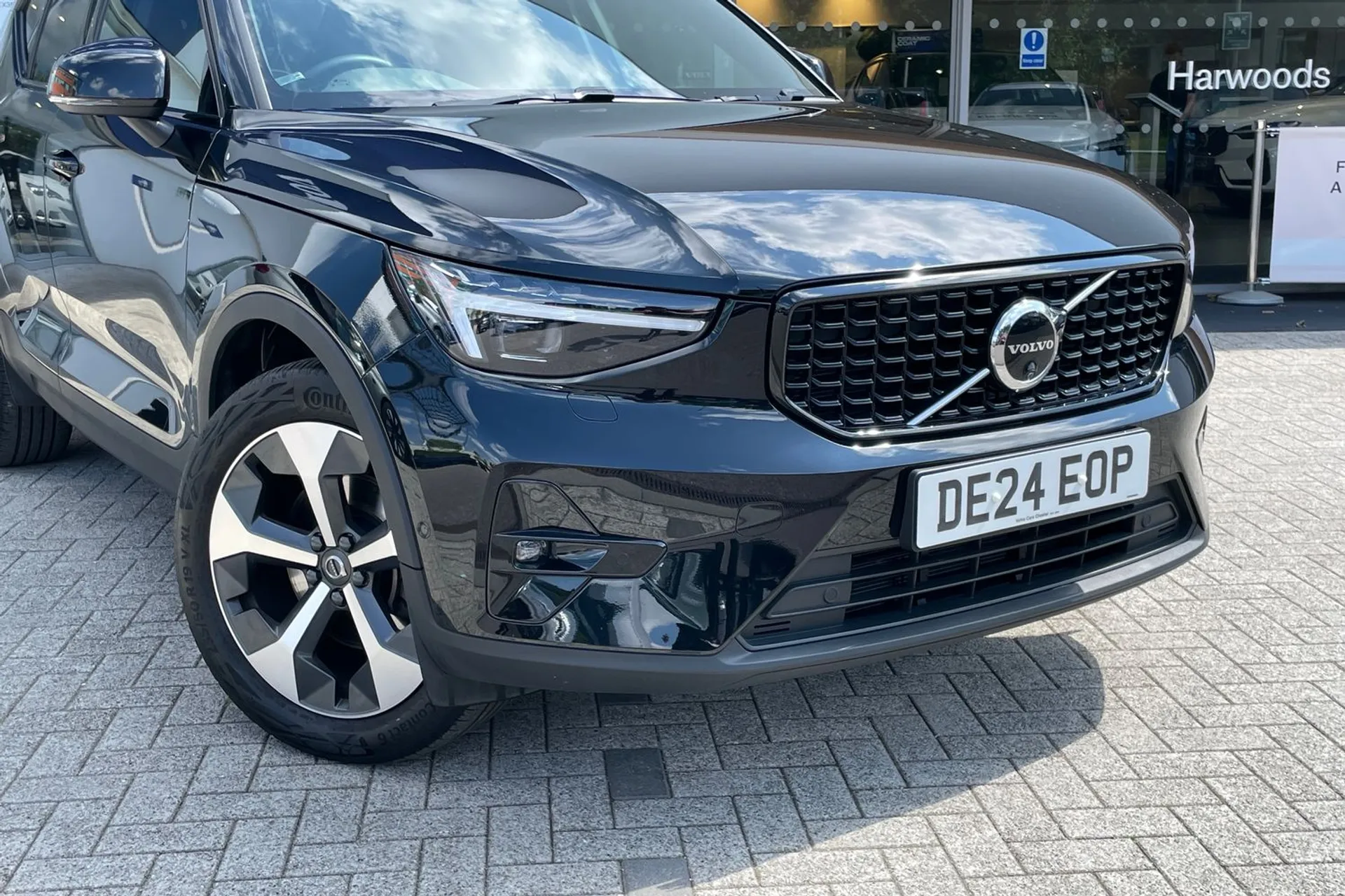 Volvo XC40 thumbnail image number 6