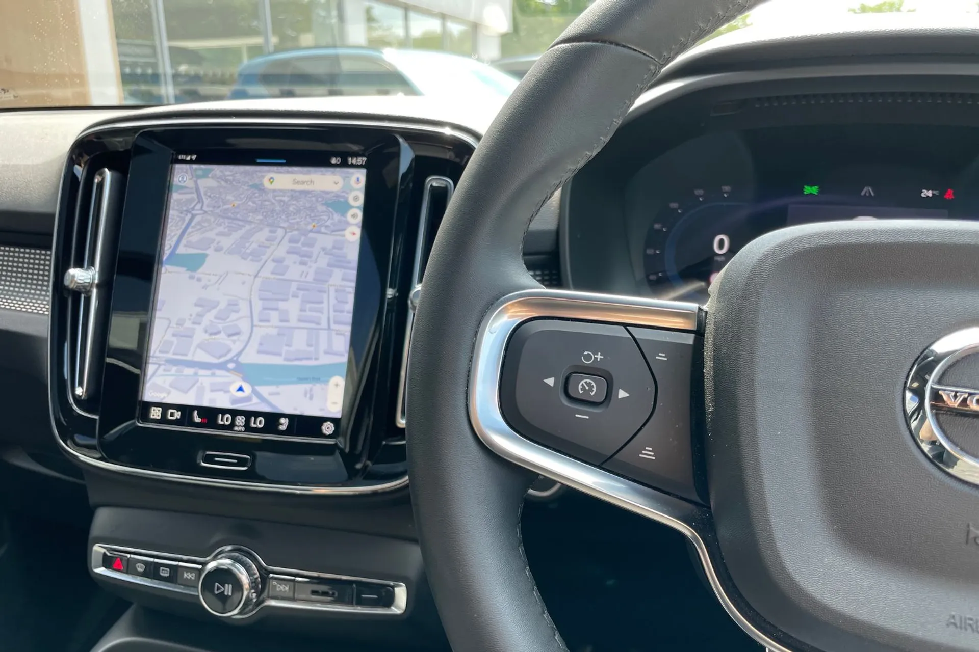 Volvo XC40 thumbnail image number 35