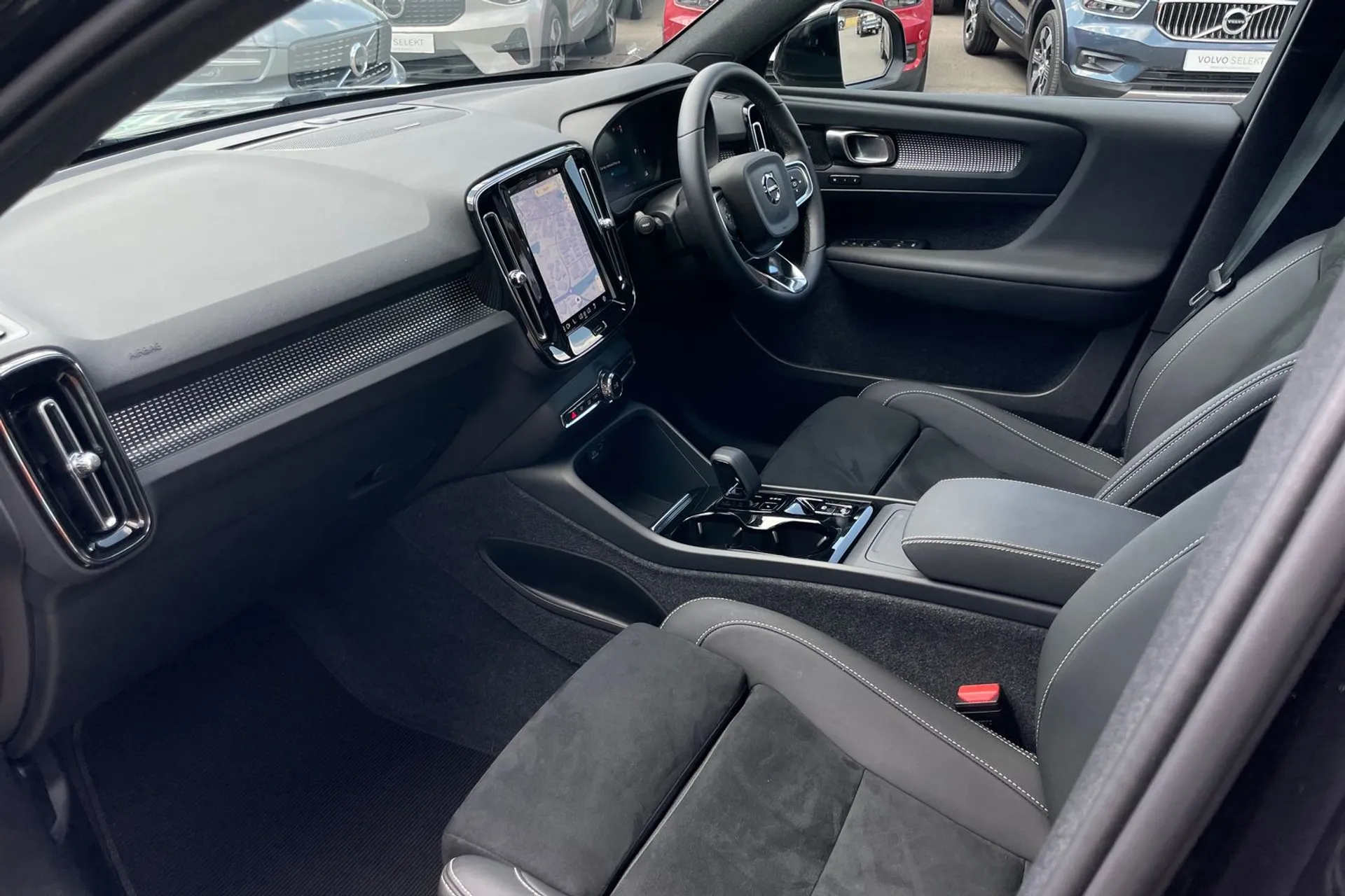 Volvo XC40 thumbnail image number 26