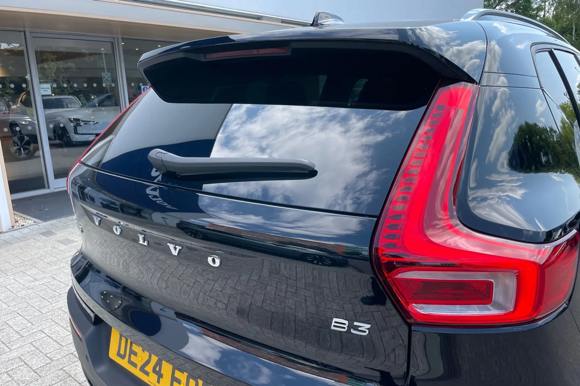 Volvo XC40 thumbnail image number 15