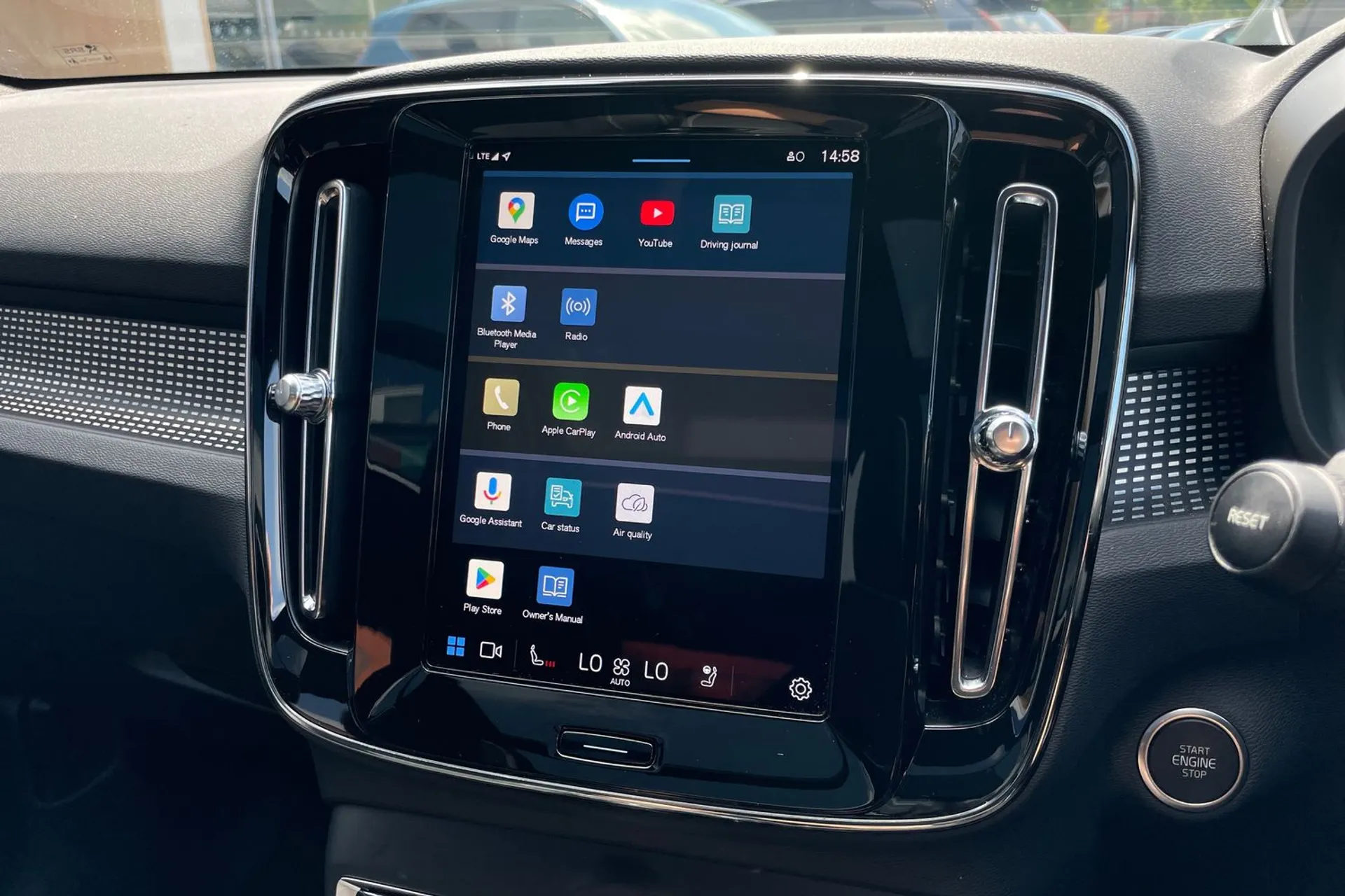 Volvo XC40 thumbnail image number 40