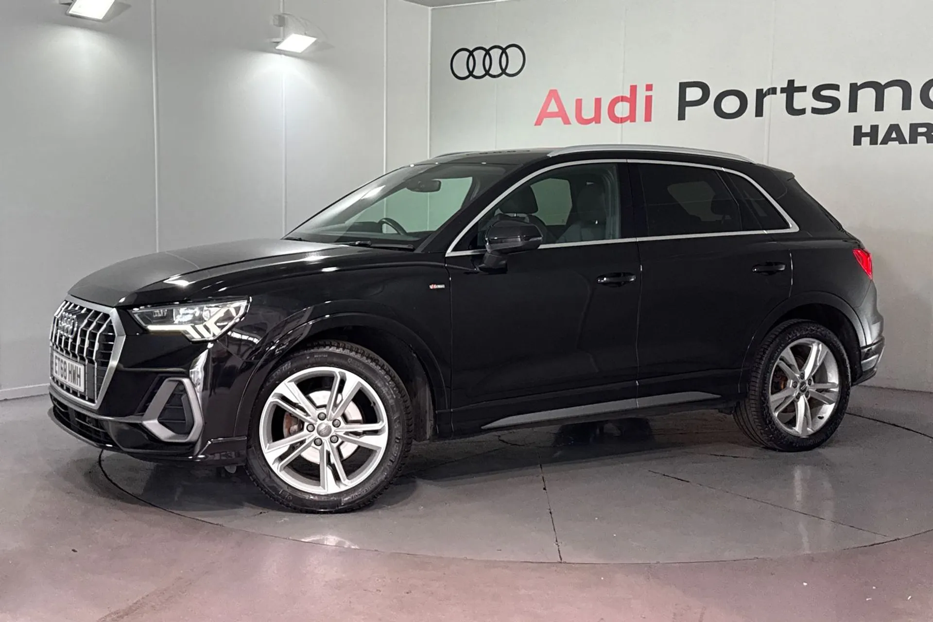 Audi Q3 thumbnail image number 5