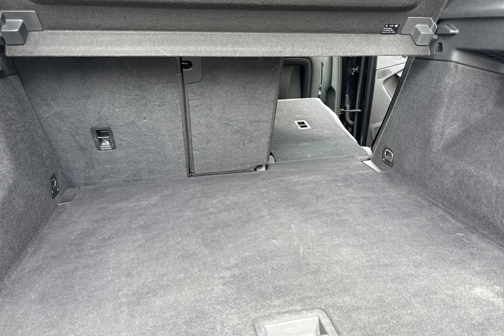 Audi Q3 thumbnail image number 20