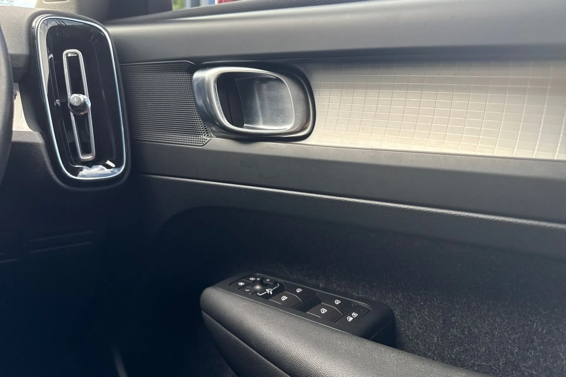 Volvo XC40 thumbnail image number 40