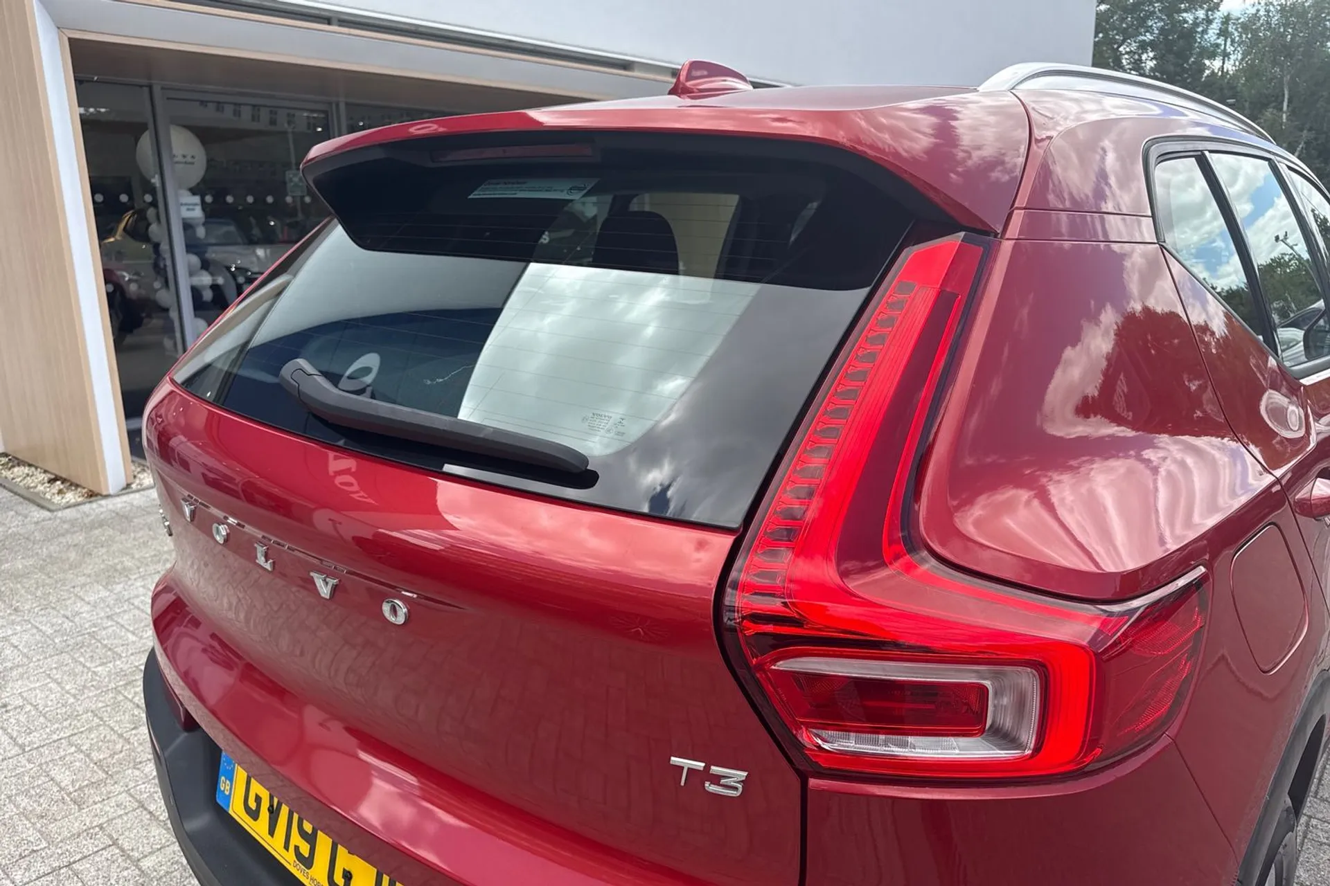 Volvo XC40 thumbnail image number 15