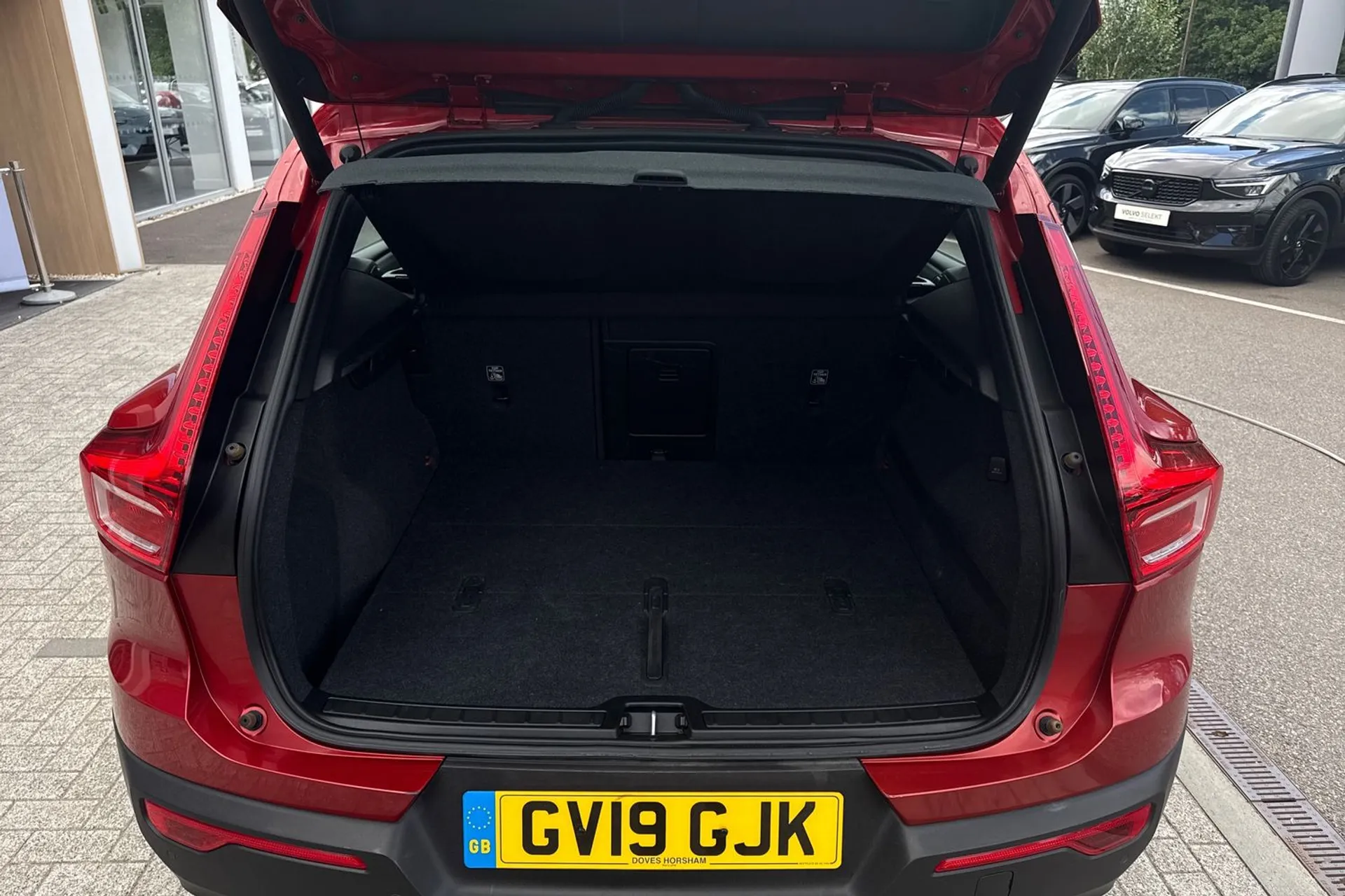 Volvo XC40 thumbnail image number 19