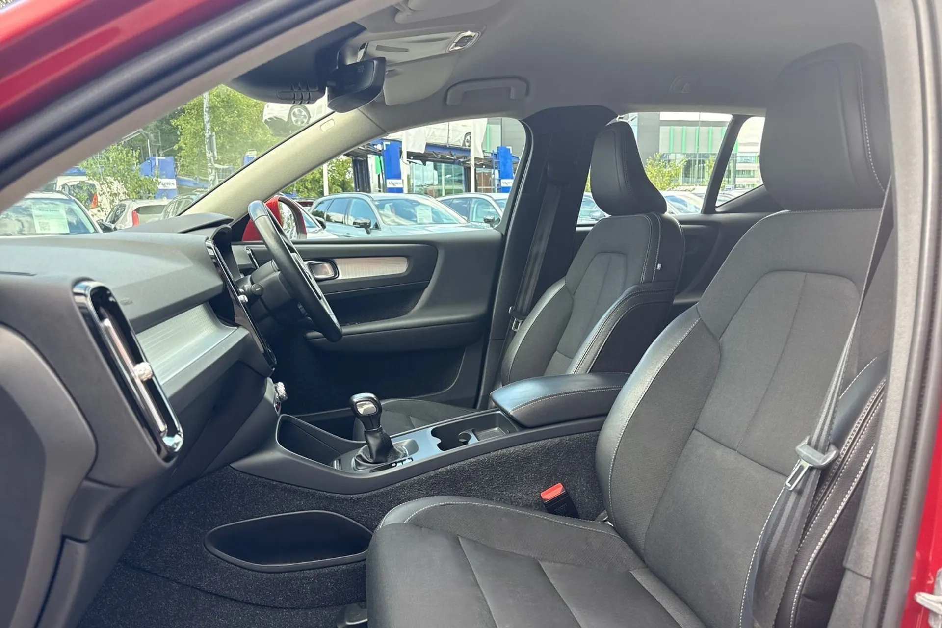 Volvo XC40 thumbnail image number 27