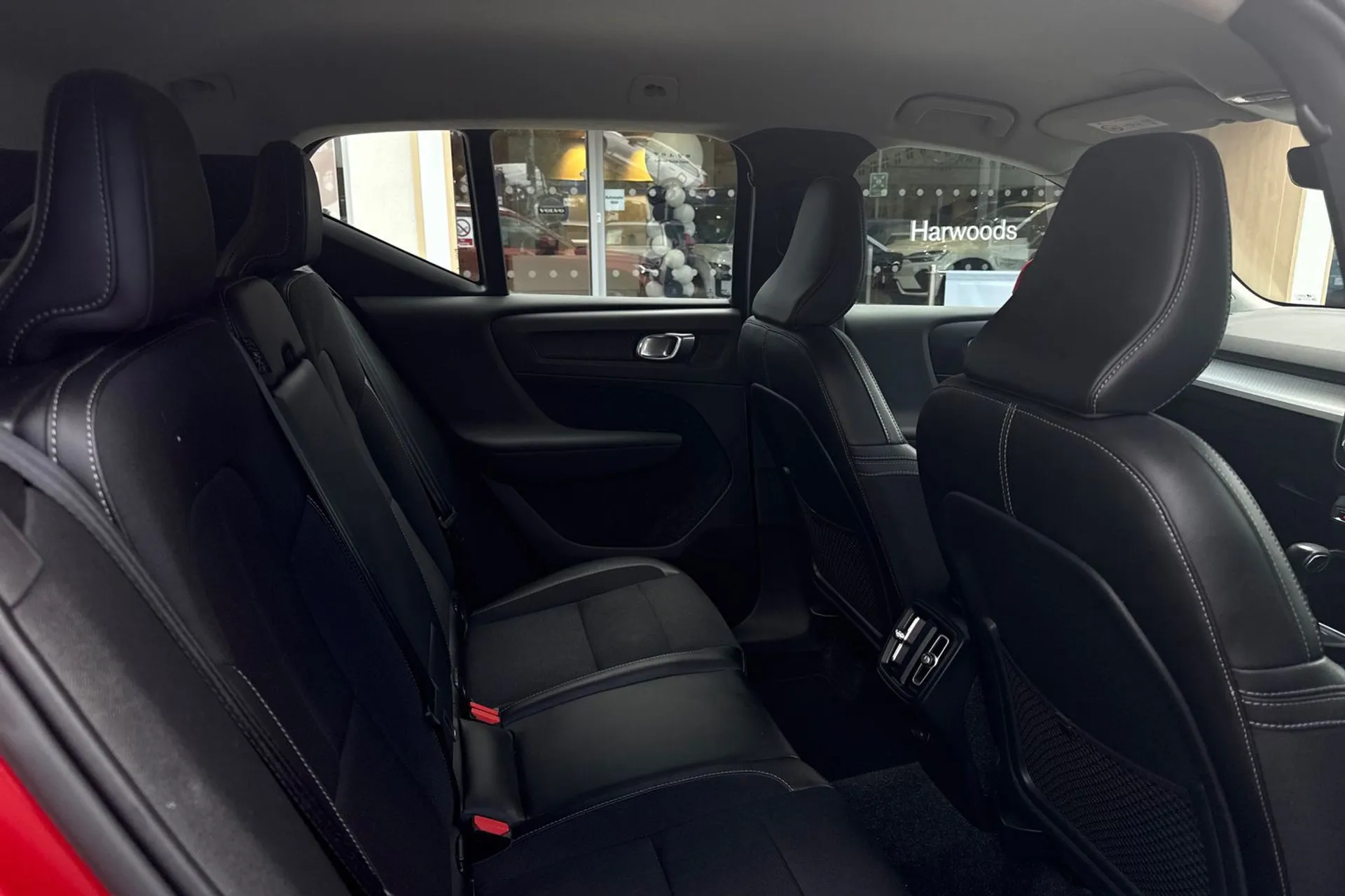 Volvo XC40 thumbnail image number 22