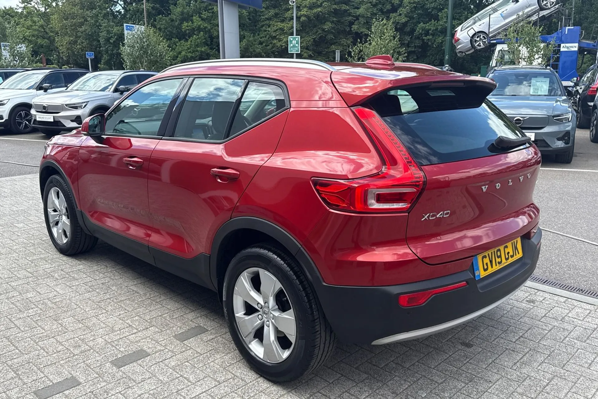 Volvo XC40 thumbnail image number 9