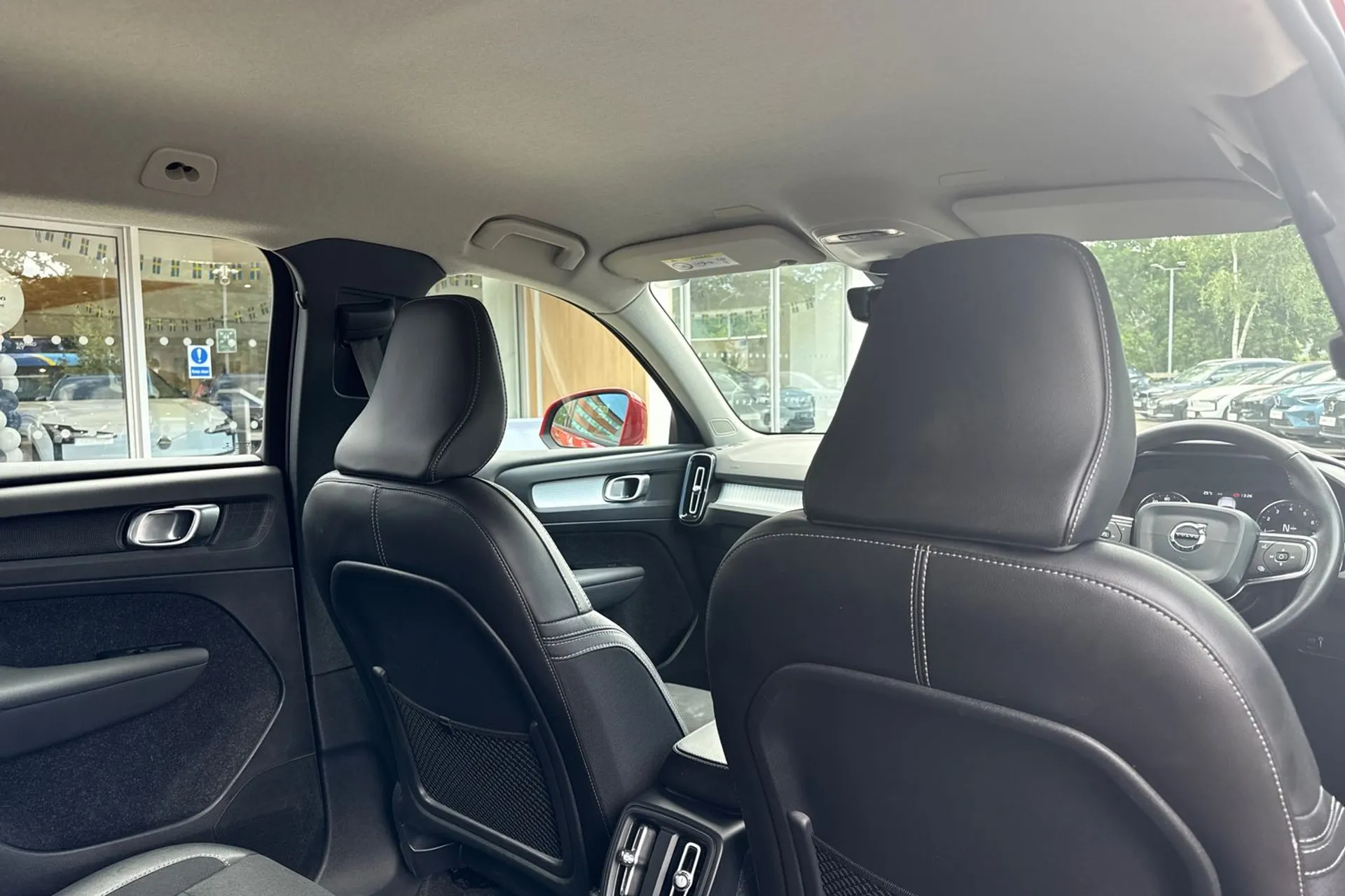 Volvo XC40 thumbnail image number 23