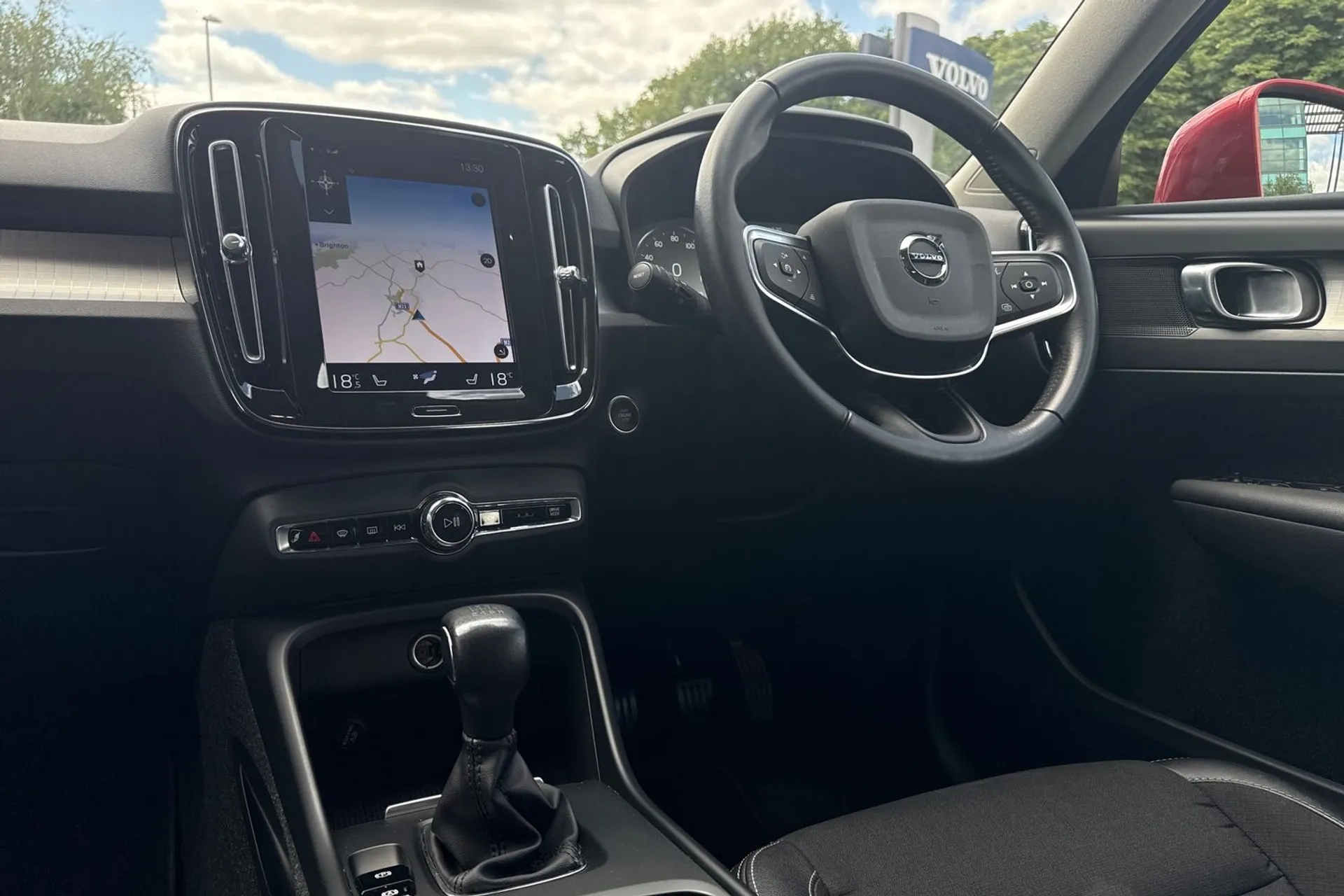 Volvo XC40 thumbnail image number 34