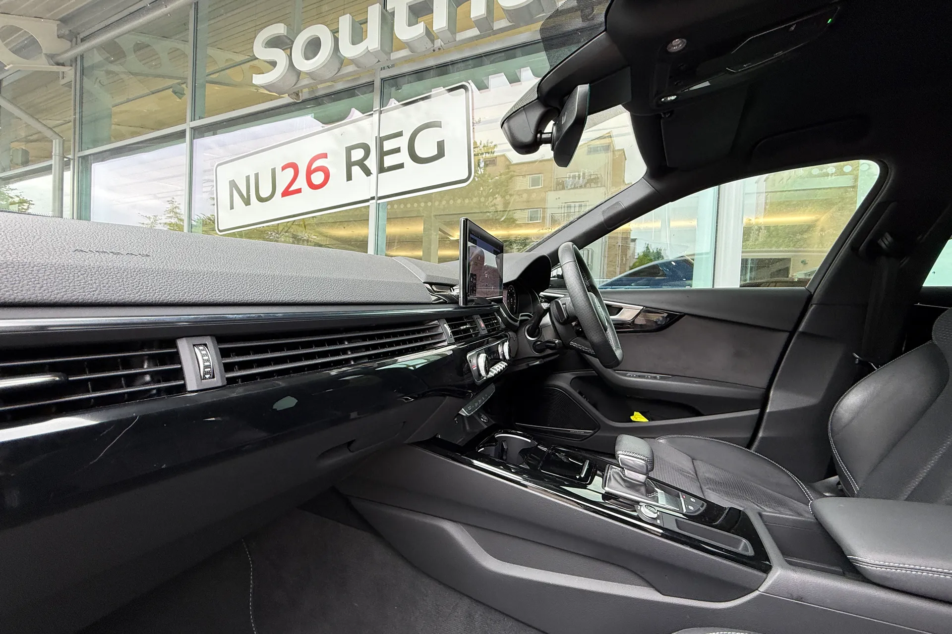Audi A4 thumbnail image number 10