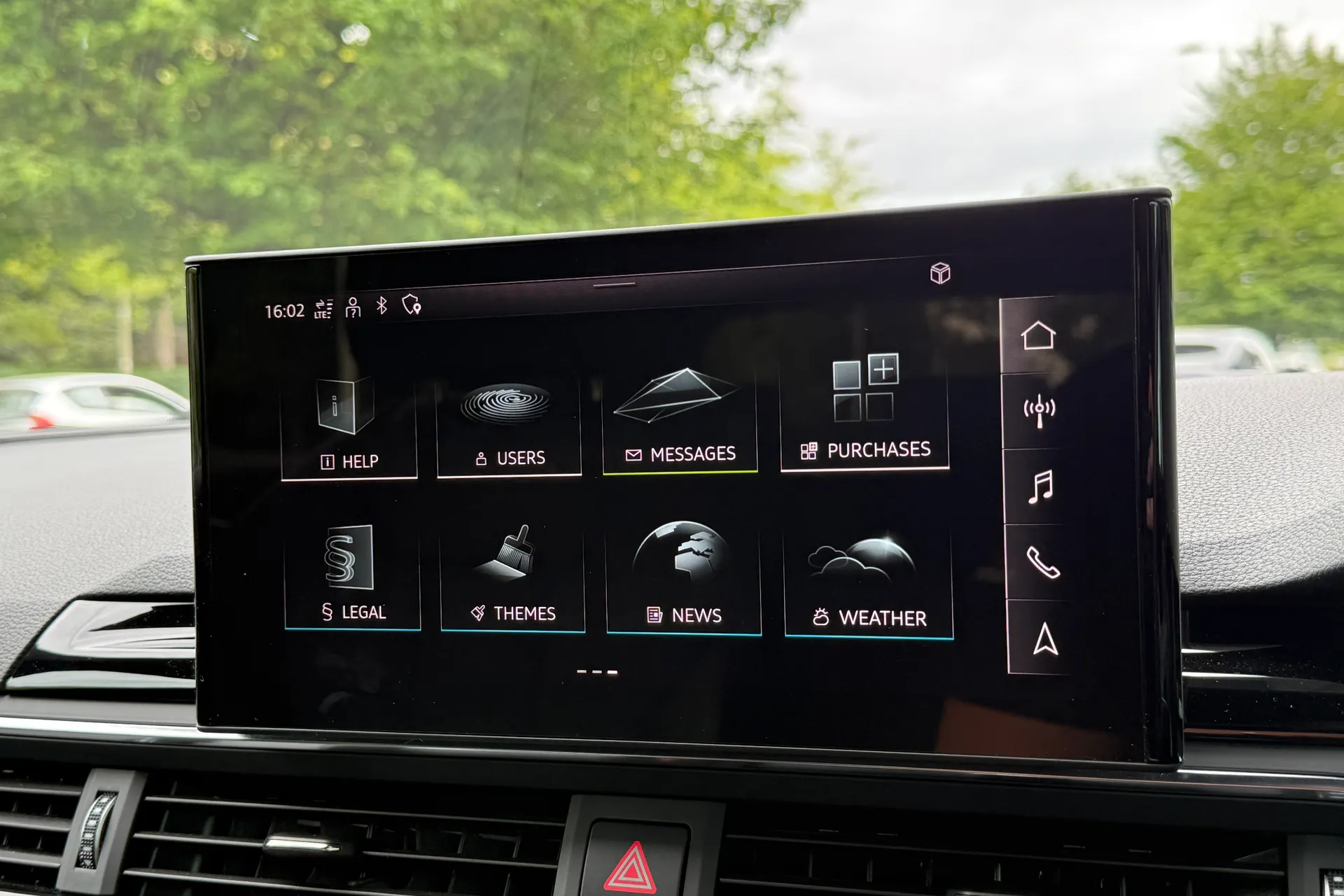 Audi A4 thumbnail image number 21