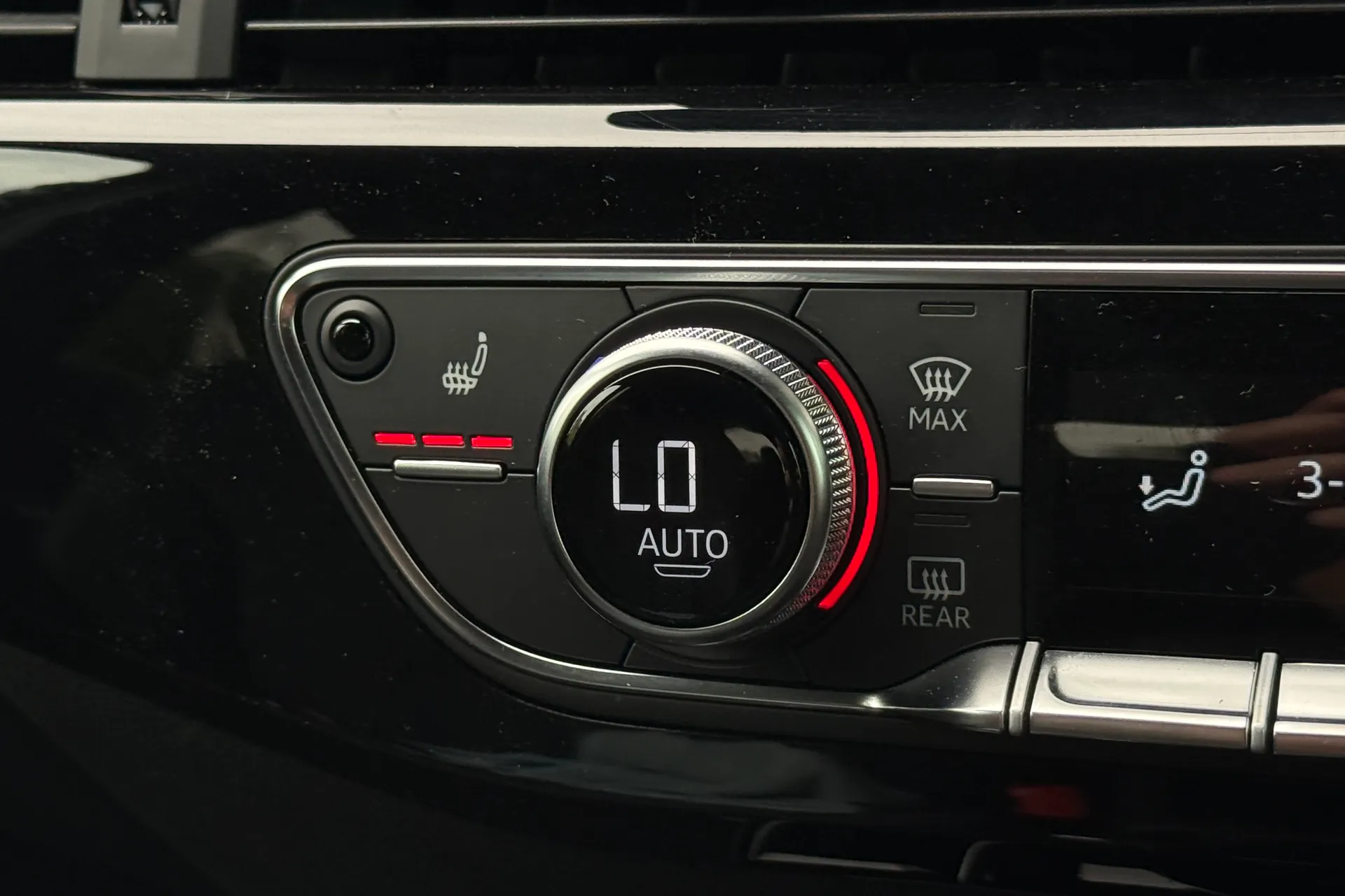 Audi A4 thumbnail image number 8