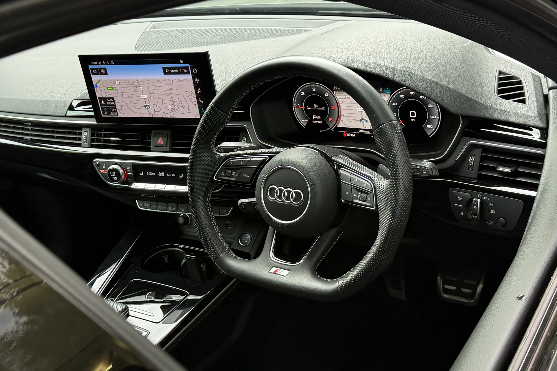 Audi A4 thumbnail image number 37