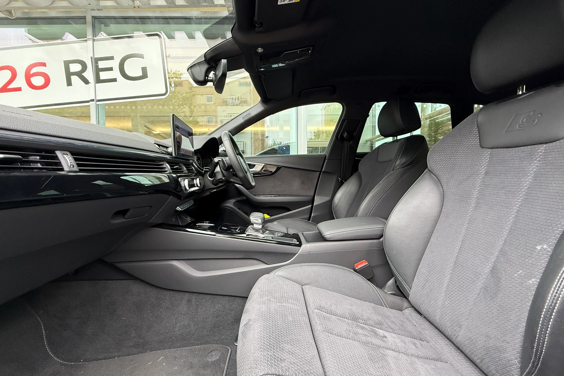 Audi A4 thumbnail image number 55