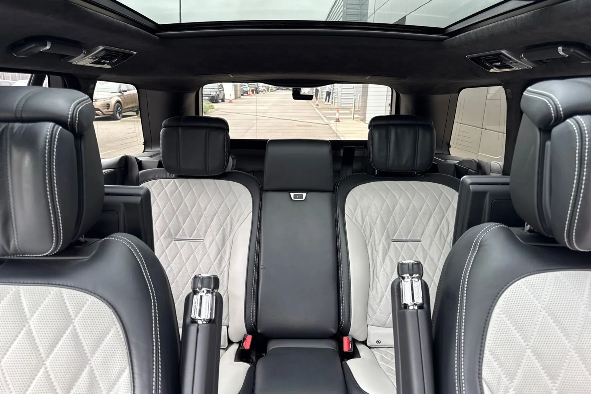 LAND ROVER RANGE ROVER thumbnail image number 44