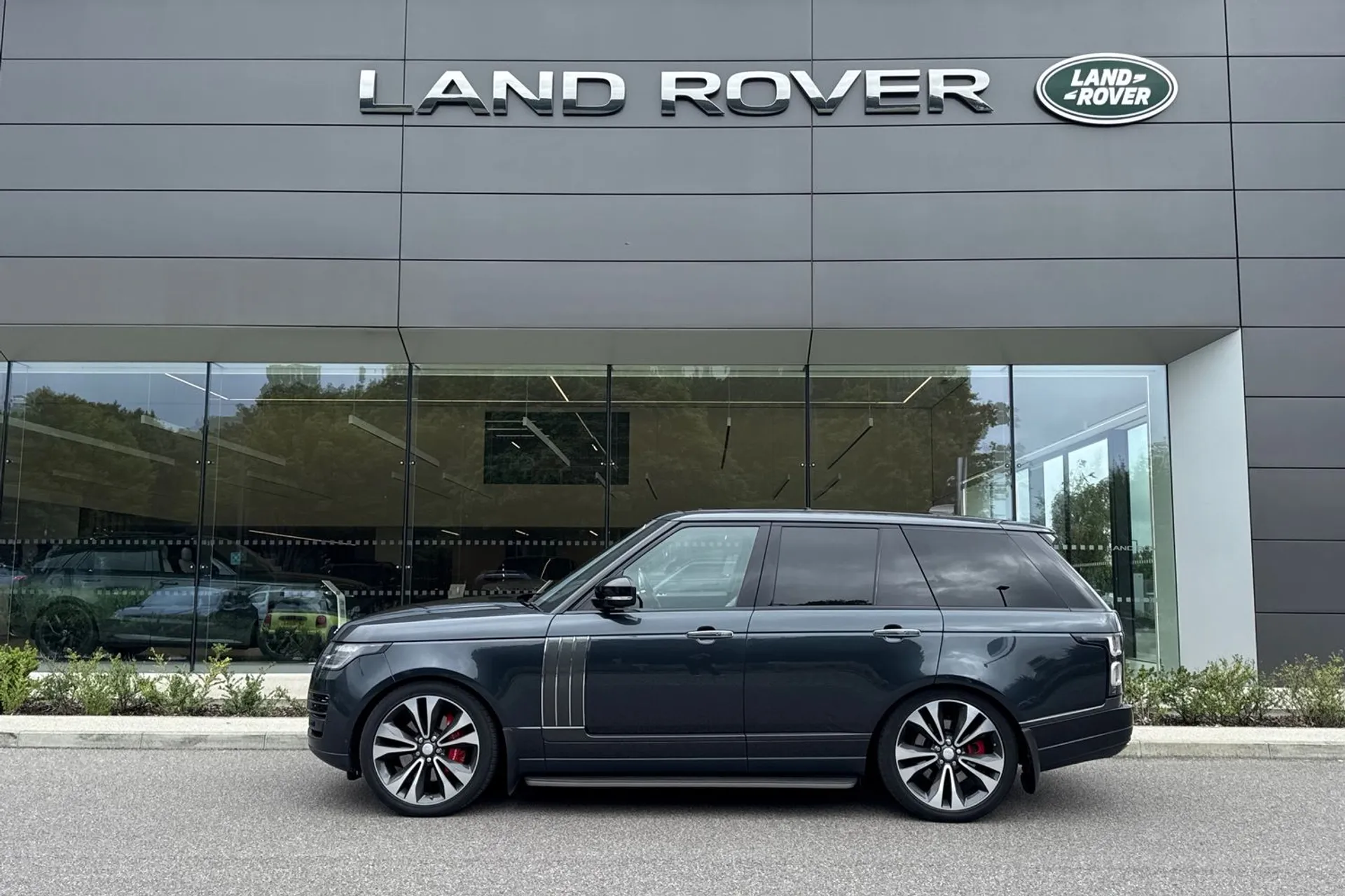 LAND ROVER RANGE ROVER thumbnail image number 10