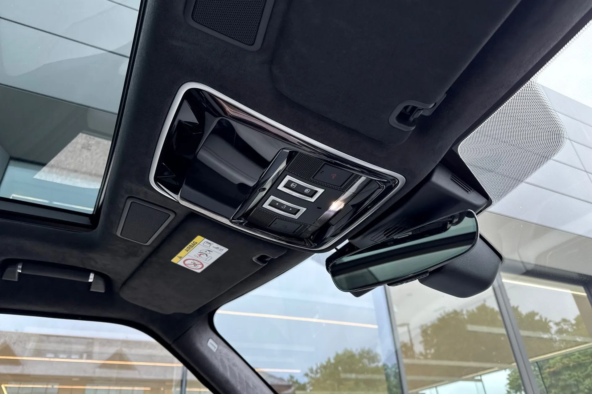 LAND ROVER RANGE ROVER thumbnail image number 29