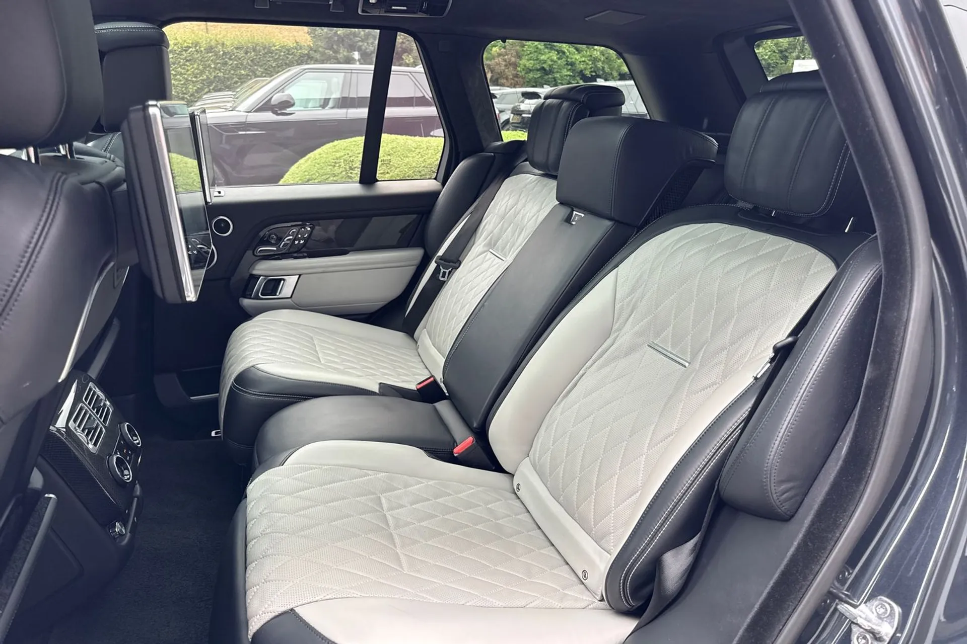 LAND ROVER RANGE ROVER thumbnail image number 53