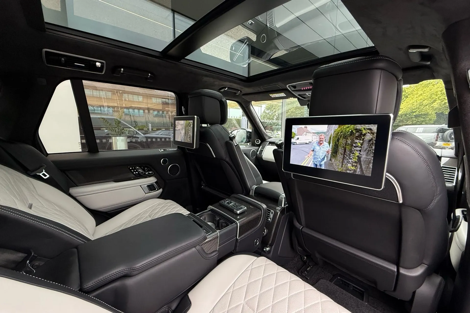 LAND ROVER RANGE ROVER thumbnail image number 41