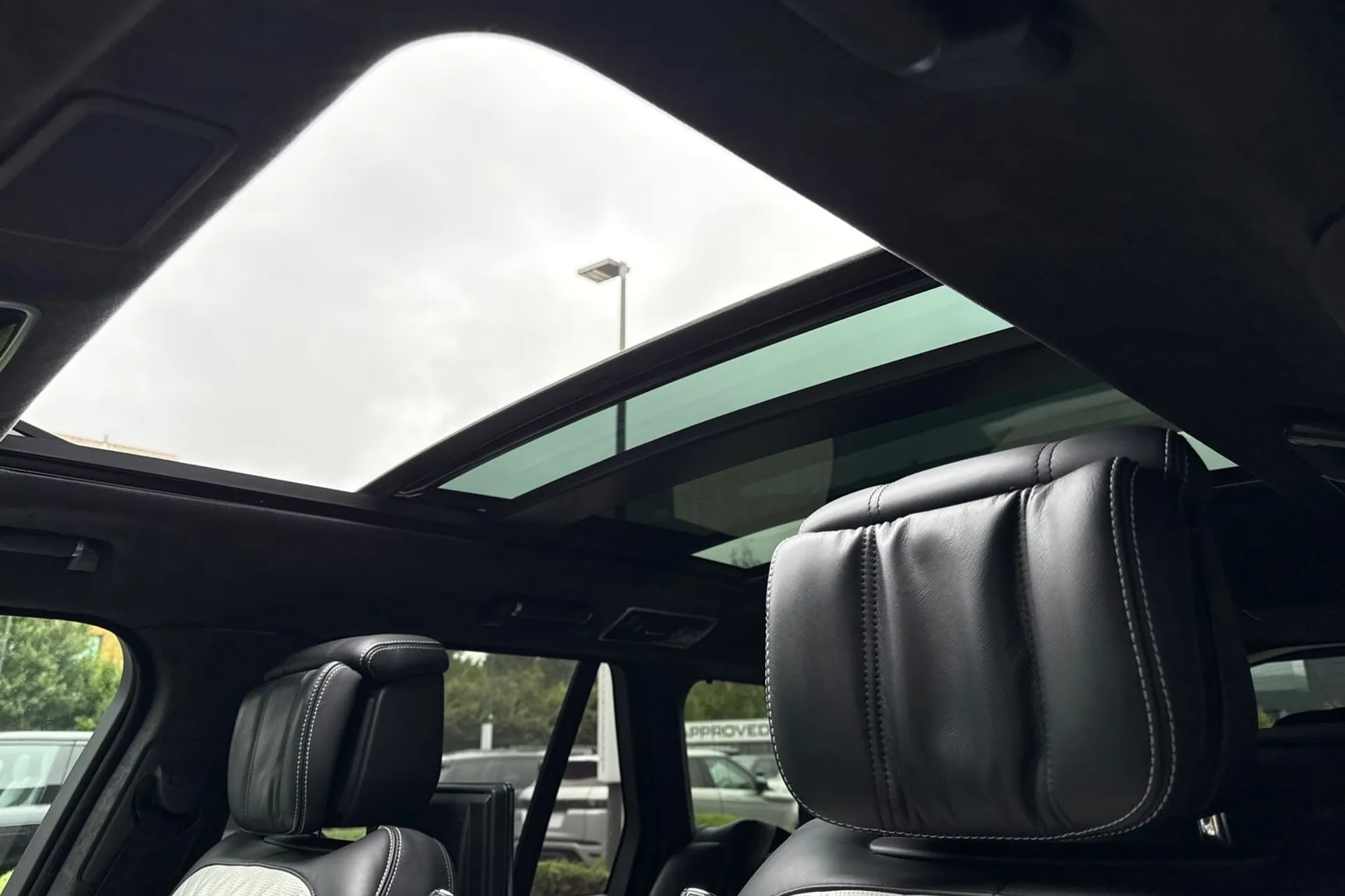 LAND ROVER RANGE ROVER thumbnail image number 5