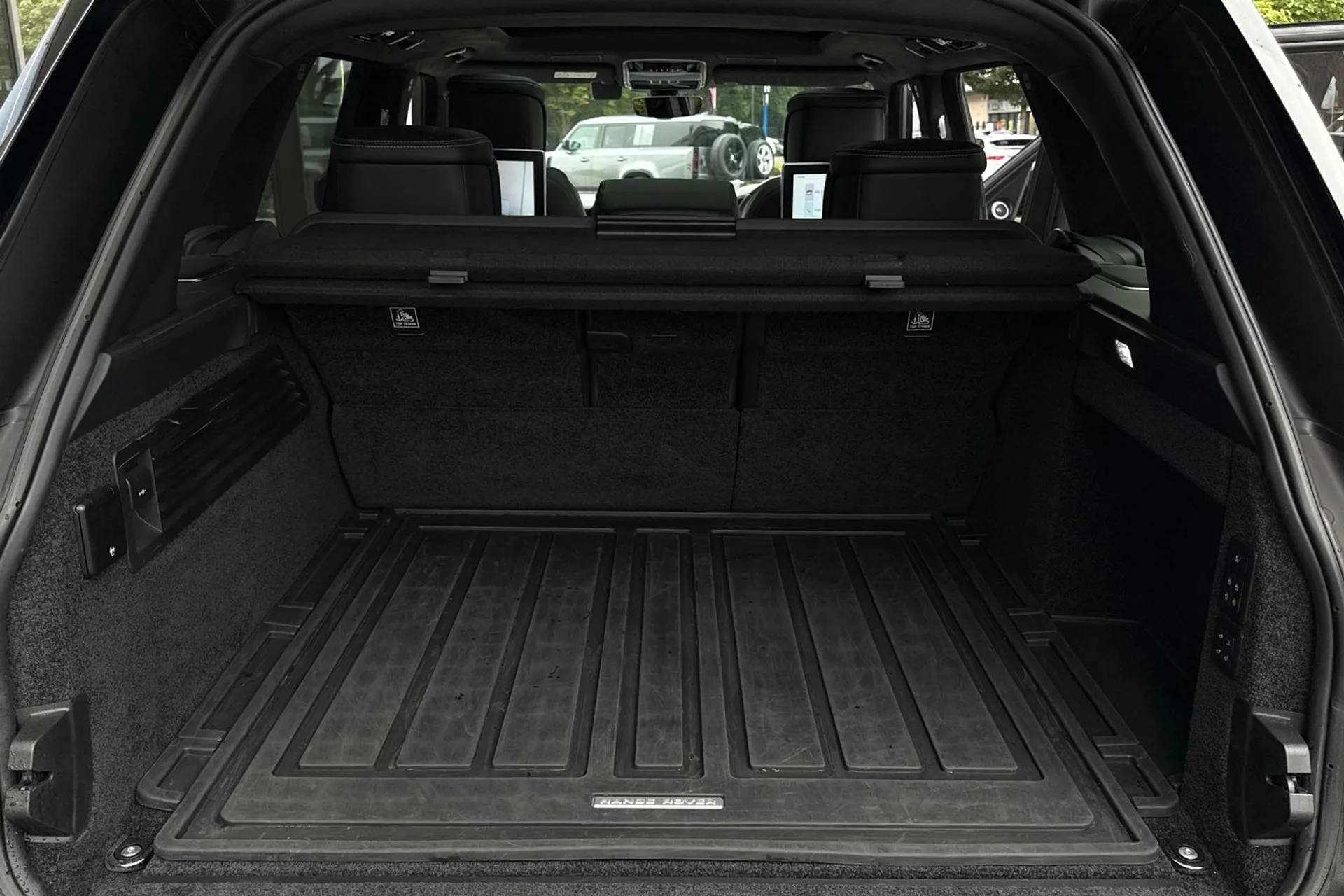 LAND ROVER RANGE ROVER thumbnail image number 34